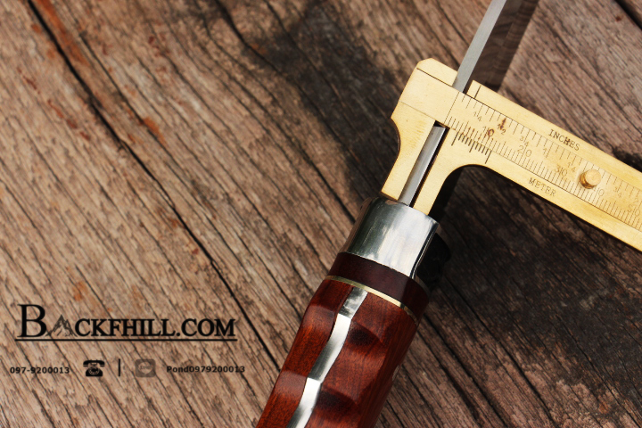 มีดใบตาย COLUMBIA รุ่นB3184 ใบมีดทรงสวย ด้ามจับ ลายคลาสสิค ไม้อย่างดี พร้อมซองไนลอน