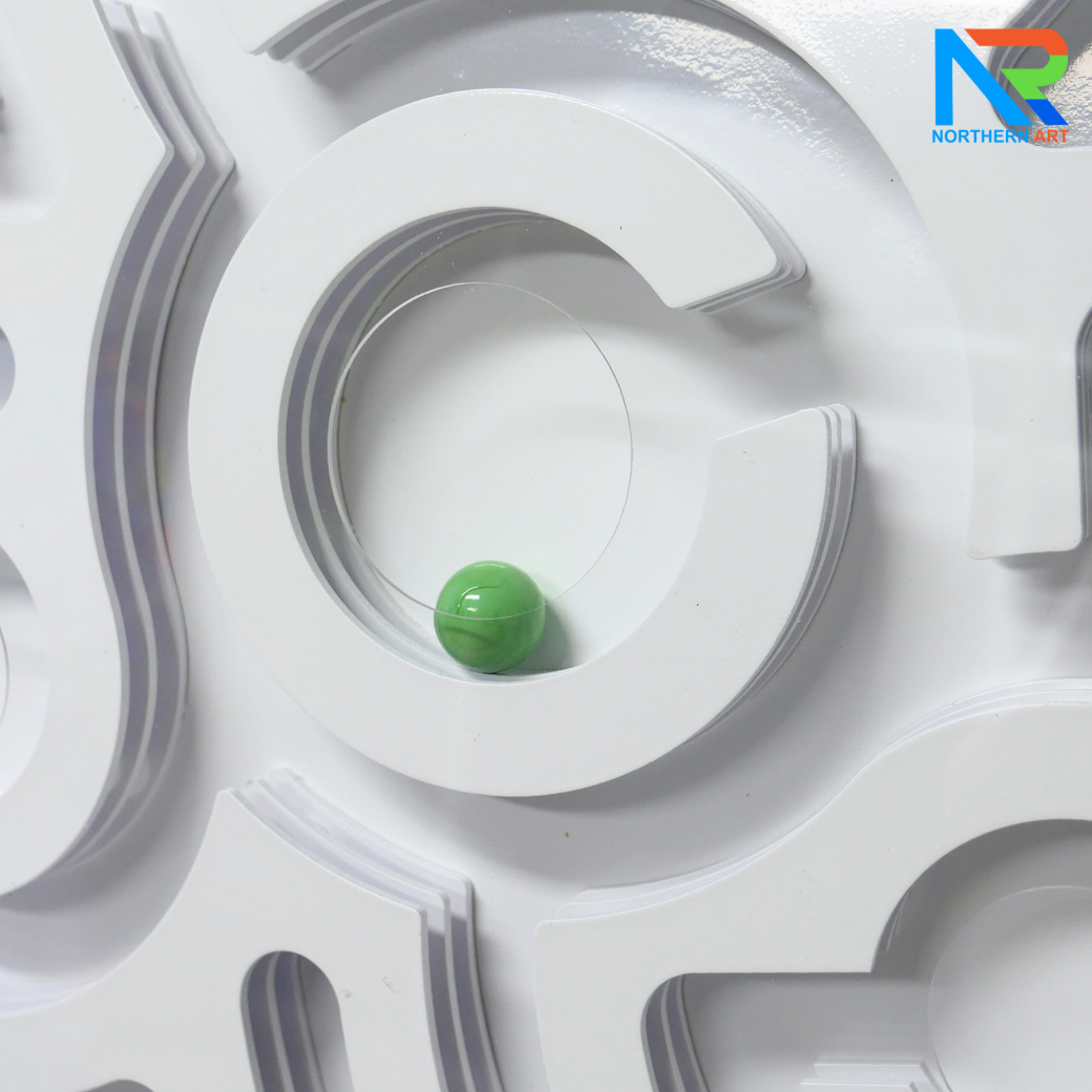 เกมส์เขาวงกตตั้งพื้น ขนาดวงล้อ 80 cm. พร้อมลูกแก้ว 3 ลูก