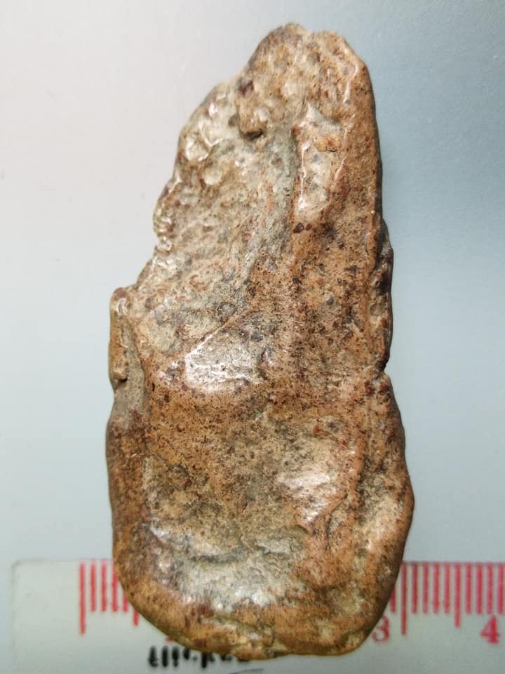 D218 พระขุนแผนไข่ผ่าซีกใหญ่