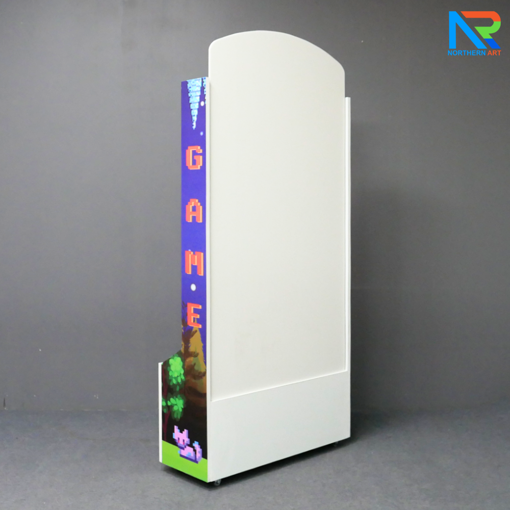 เช่าเกมส์หย่อนเหรียญตั้งพื้น มีล้อ ขนาด (W)80 X (D)30 X (H)150 cm. วัสดุไม้MDFปิดผิวเมลามีน และแผ่นอะคริลิคใส พร้อมเหรียญอะคริลิค 12 อัน