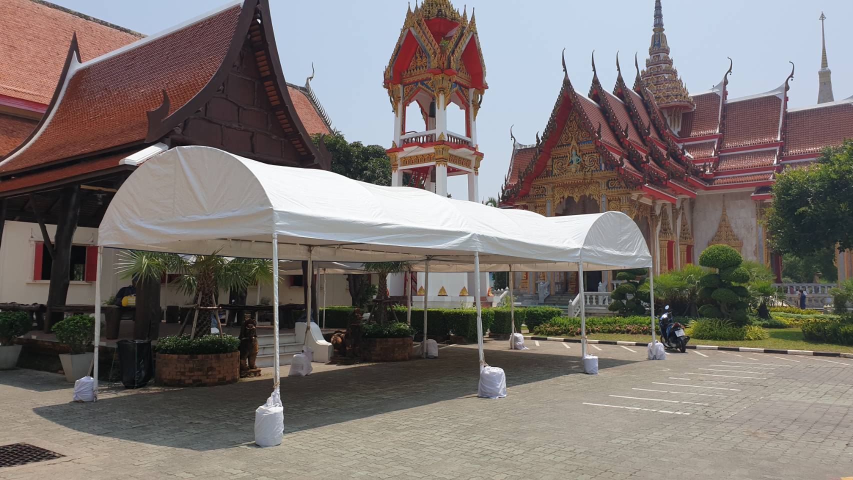 เต็นท์เช่าขนาดกว้าง4ยาว8เมตร(4x8) ทรงโค้งสีขาวเหมาะสำหรับงานจัดงานทุกประเภท