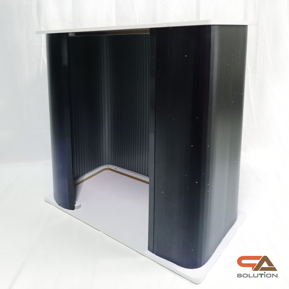 เคาน์เตอร์ออกบูธ ทรงเหลี่ยม ขนาด(W)80 X (D)40X (H)93.7 cm. ถอดประกอบได้ เคลื่อนย้ายสะดวก พร้อมกระเป๋า 1 ใบ