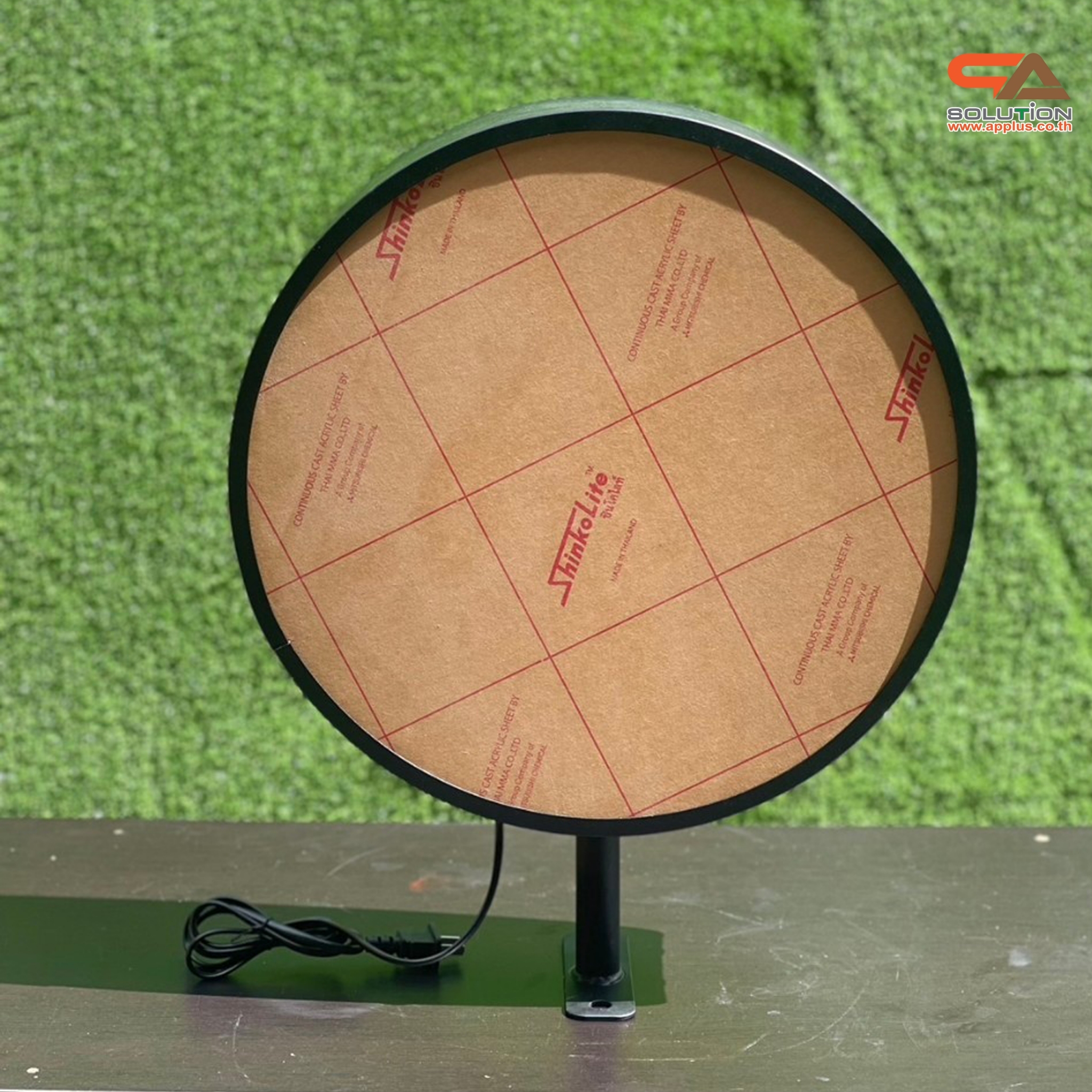 CLEARANCE SALE! ตู้ไฟLED ทรงกลม 2 หน้า ขอบสีดำ ขนาด 40 ซม. ปั๊มนูน พร้อมอะคริลิค ขายื่น 1 ขา ติดตั้งง่าย