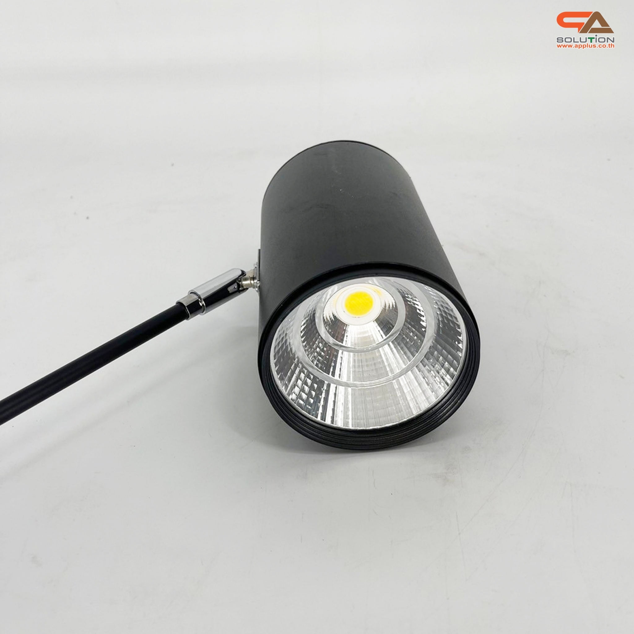 โคมไฟ ทรงกระบอก สีดำ รุ่นหนีบ แสงแดด 30 w ใช้กับโครงแบคดรอบไวนิล