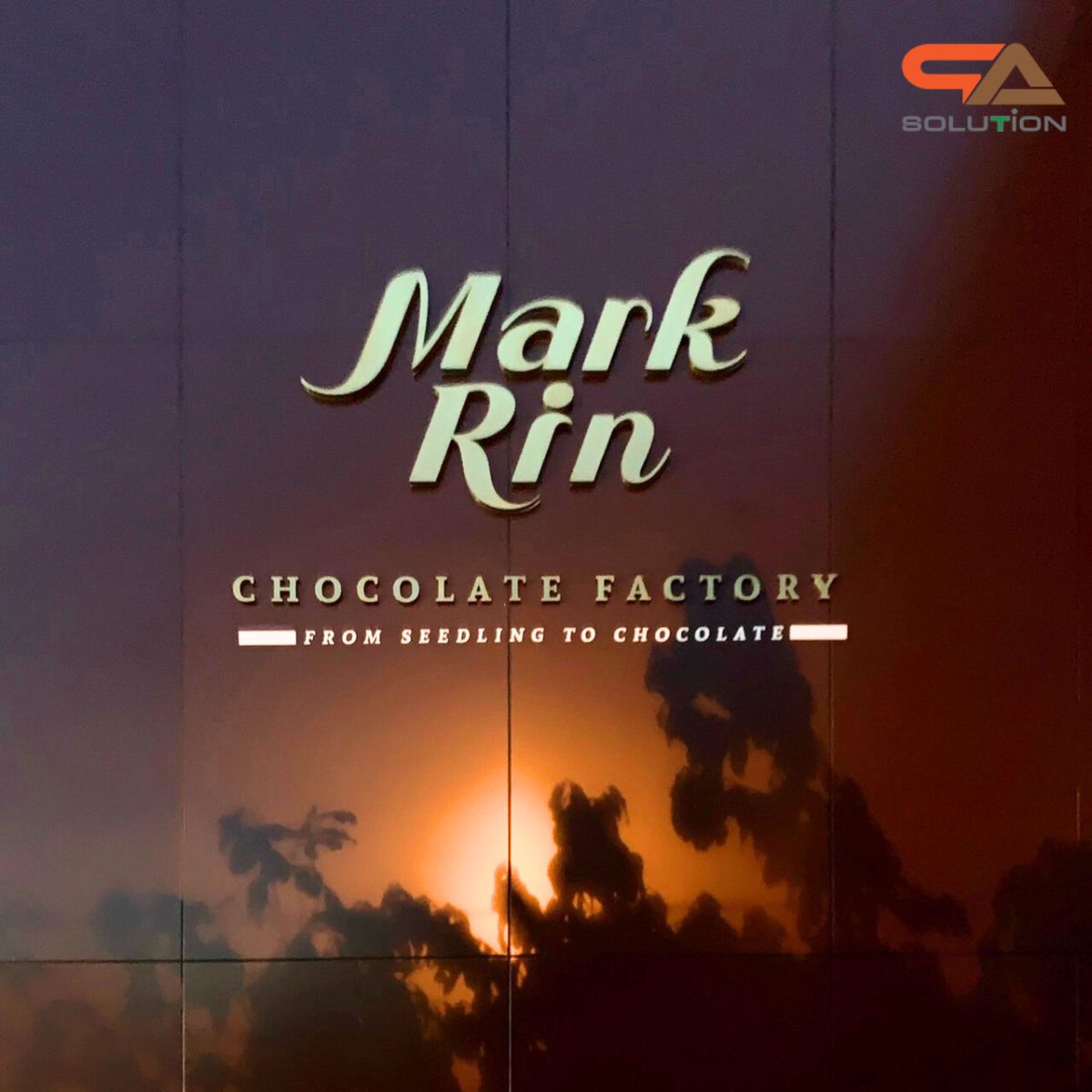 คอมโพสิต อักษรโลหะไทเทเนียมสีทอง สวยงาม ดูหรูหรา แข็งแรง ทนทาน ไม่เป็นสนิม