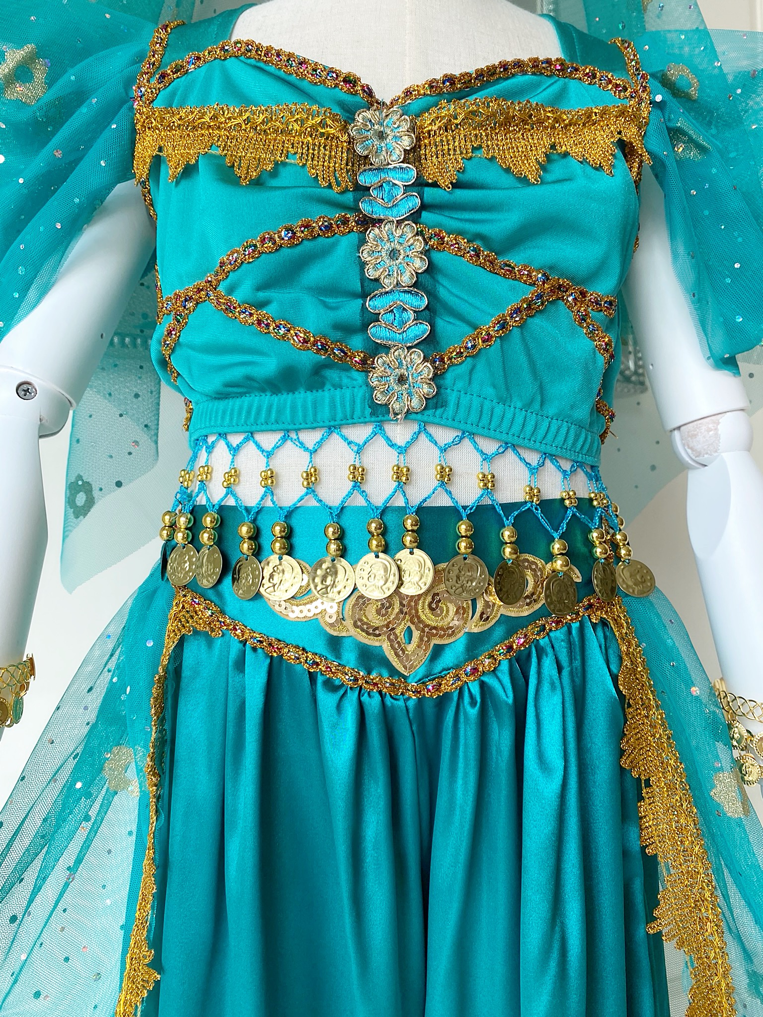 ชุดเจ้าหญิงจัสมิน (Jasmine) เซตแบบจัดเต็มเครื่องประดับแน่นๆ ครบๆ ได้ทุกอย่างตามภาพ