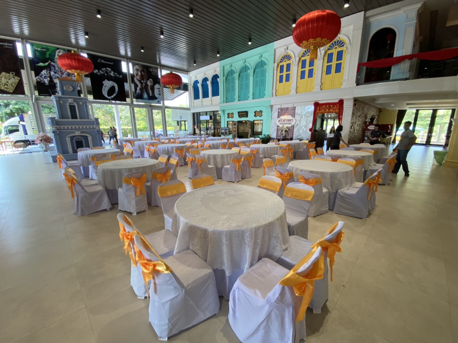 โต๊ะกลม 1.2 เมตร พร้อมเก้าอี้ (โต๊ะจีน) เหมาะสำหรับงานจัดเลี้ยงประเภทต่างๆ