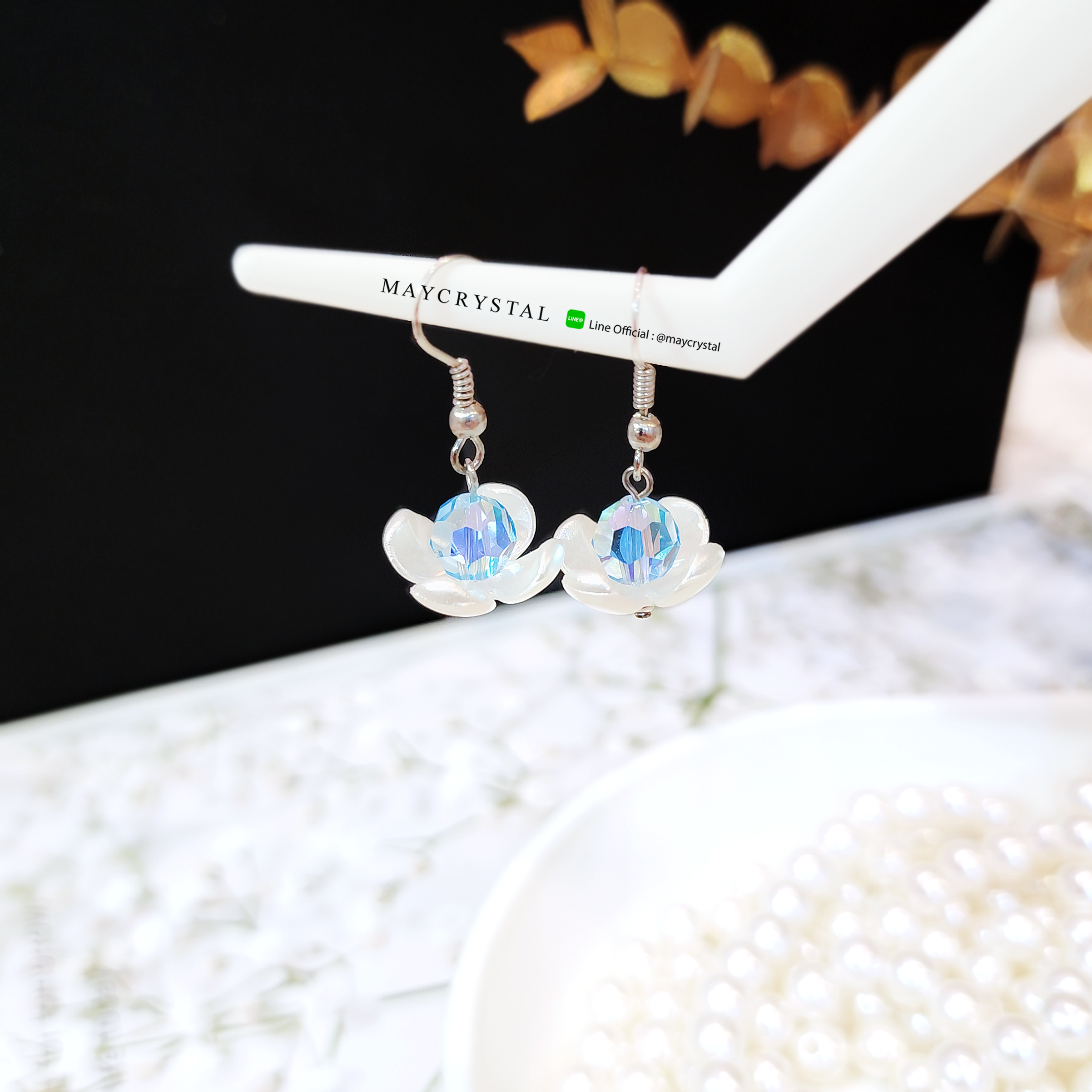 ต่างหูคริสตัลแบรนด์จากยุโรป (Embellished with Crystals from Austria)