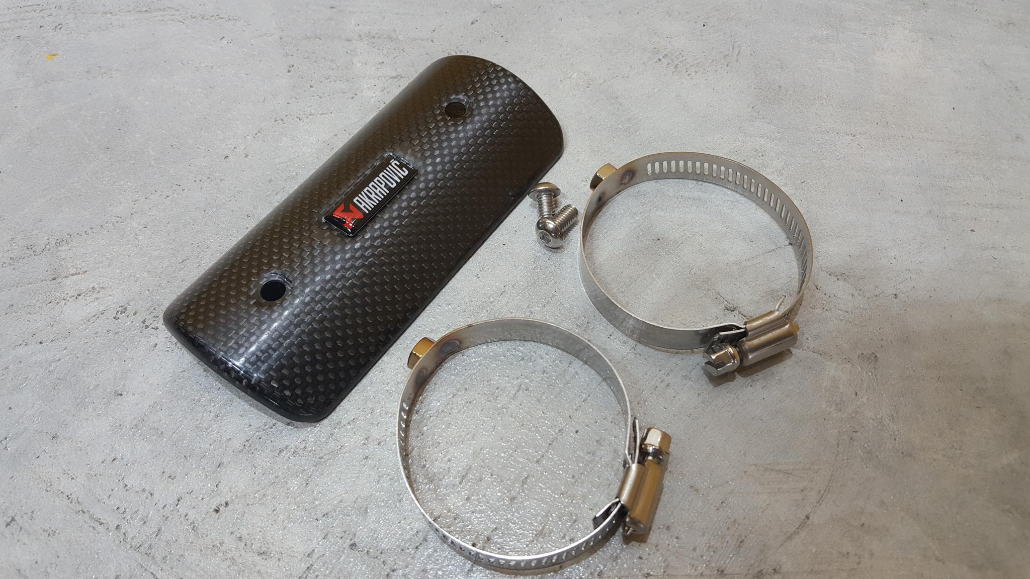 รหัส 596 AKRAPOVIC คาร์บอน (ตัวกลาง)