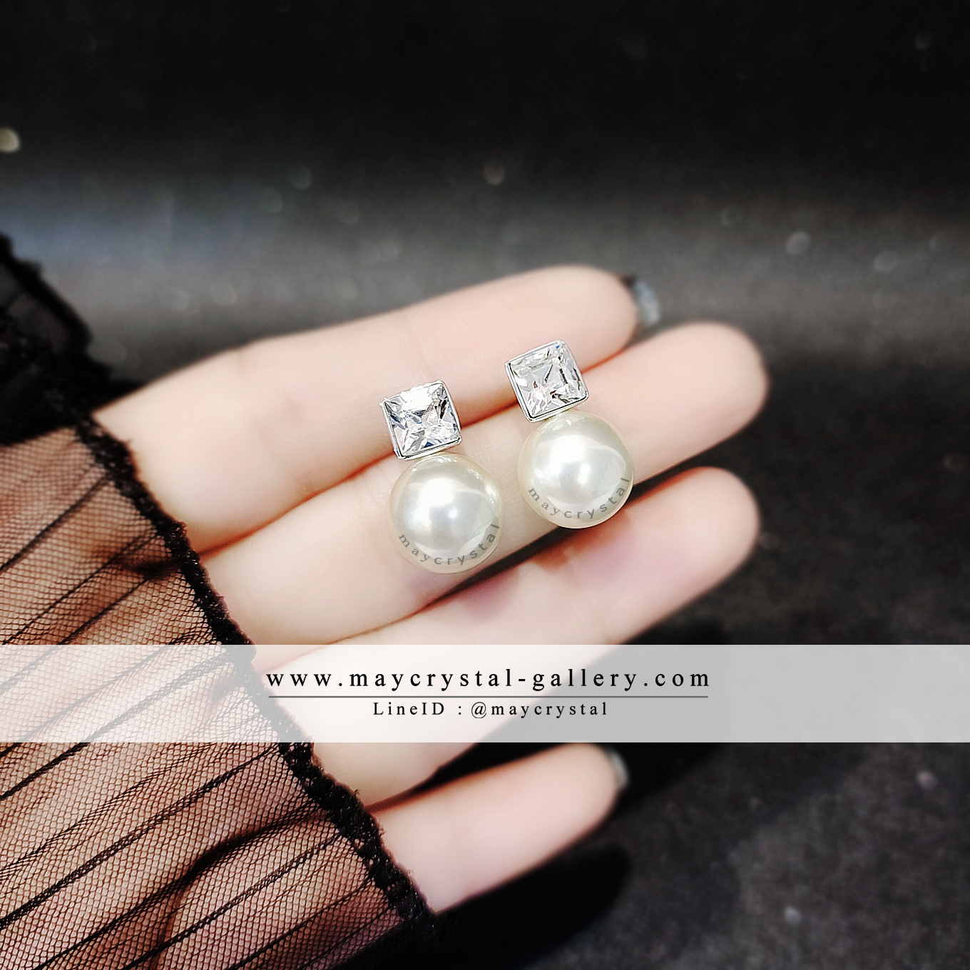 SALE ต่างหู ประดับเรือนคริสตัลจากยุโรป (Embellished with Crystals from Austria)