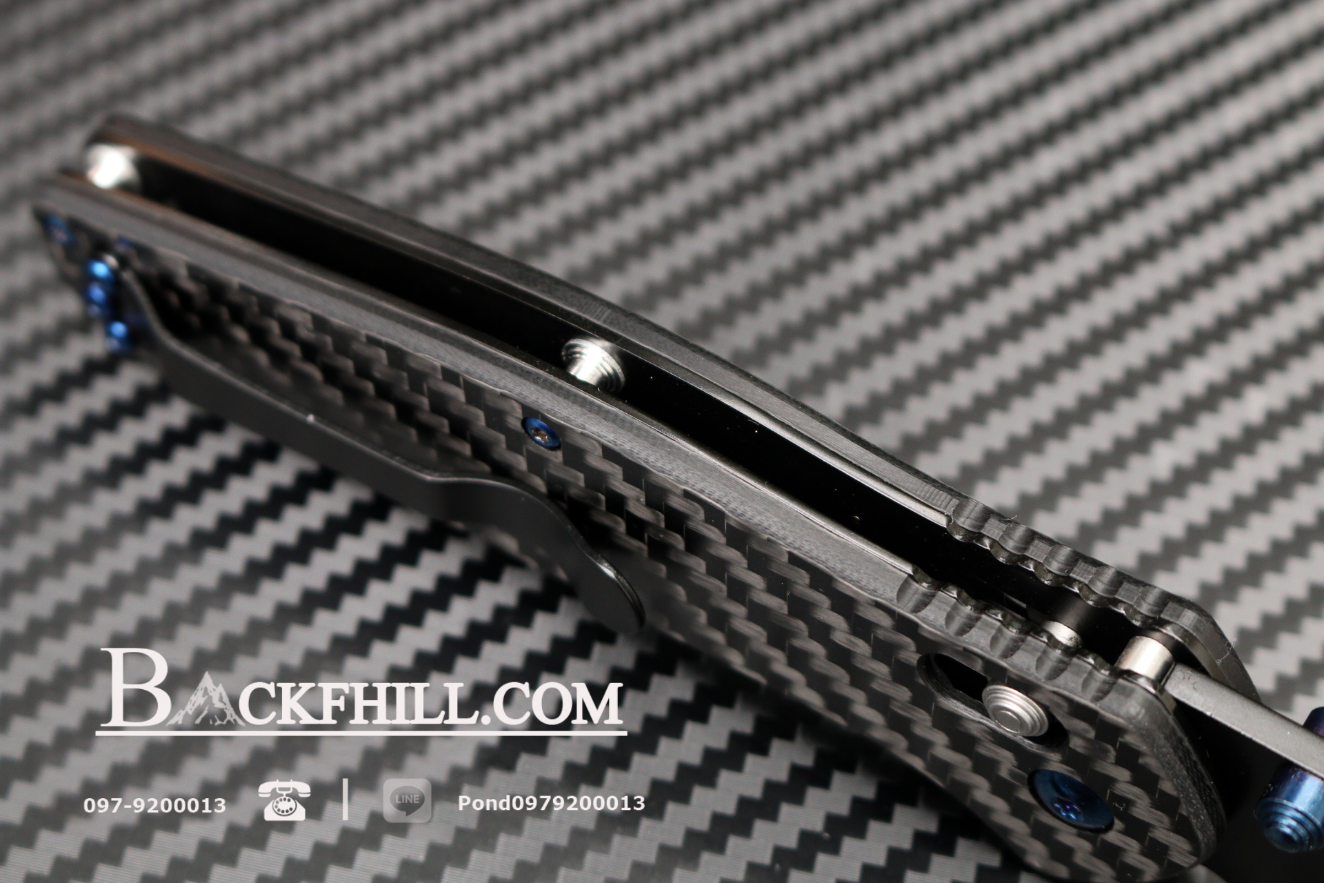 มีด Ganzo รุ่น F7563- CF (สี carbon fiber)- Firebird G10 Scales Folding Knife.