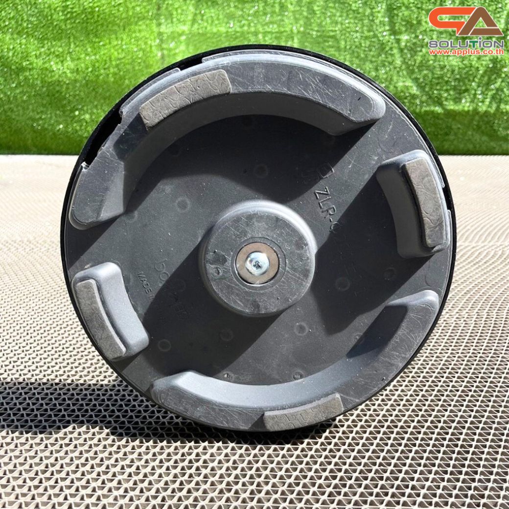 โปสเตอร์สแตนด์ ขนาด 40x60 cm. สีดำ ฐานกลม เสาเดี่ยว สอดภาพจากด้านข้าง เปลี่ยนมุมเอน ปรับแนวตั้ง-แนวนอนได้