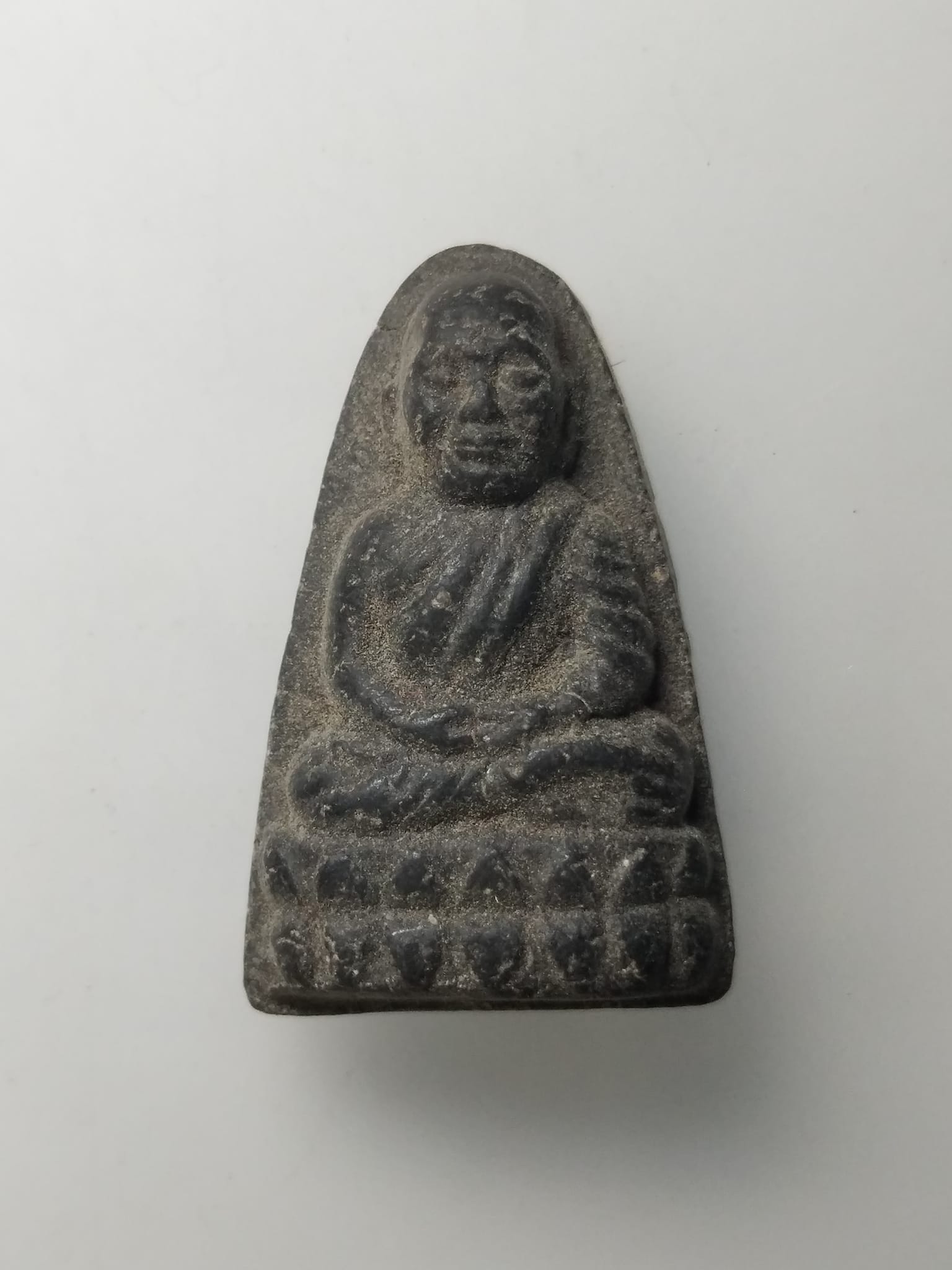 H117 หลวงปู่ทวด วัดช้างไห้ รุ่นร่ำรวยเงินทอง ปี 41 หลังปีกุน