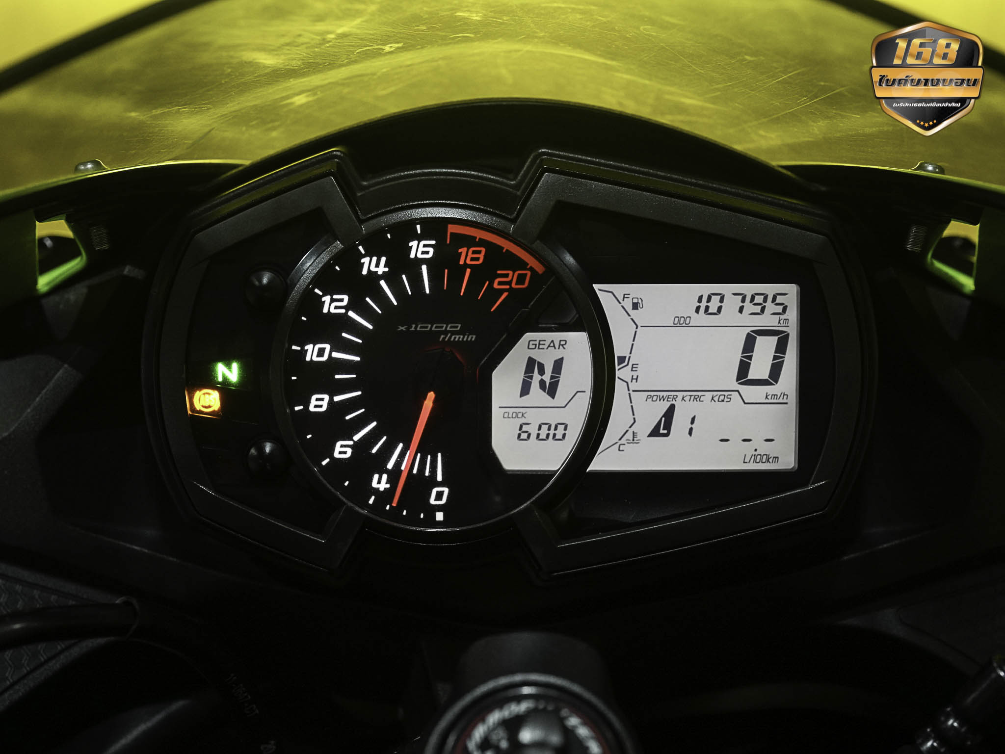 KAWASAKI Ninja ZX-25R ปี 2021 ฟรีดาวน์ออกรถใช้เงิน 0 บาท