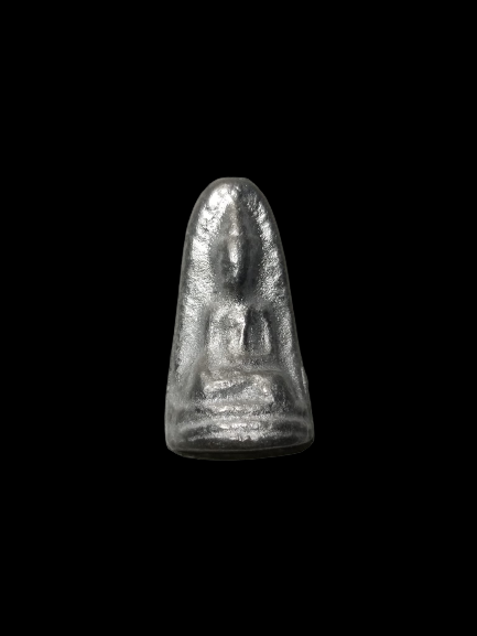 E030 พระรอด เนื้อชิน