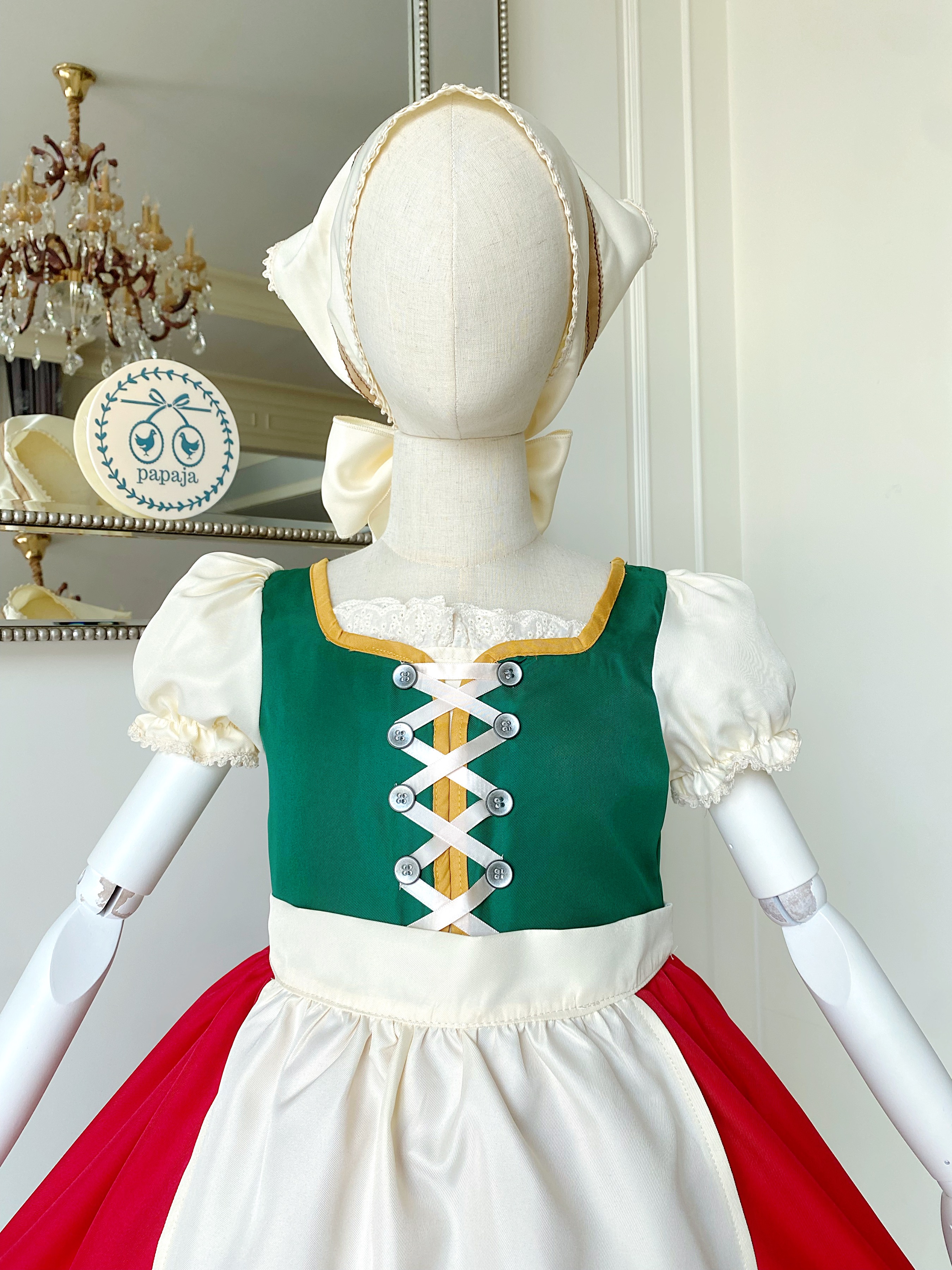(เซต 4 ชิ้น) ชุดคอสเพลย์ ชุดประจำชาติเยอรมัน (German) เด็กหญิงโทนแดงเขียว (ชุด+ถุงเท้า+ผ้าคาดผม+ผ้ากันเปื้อน)