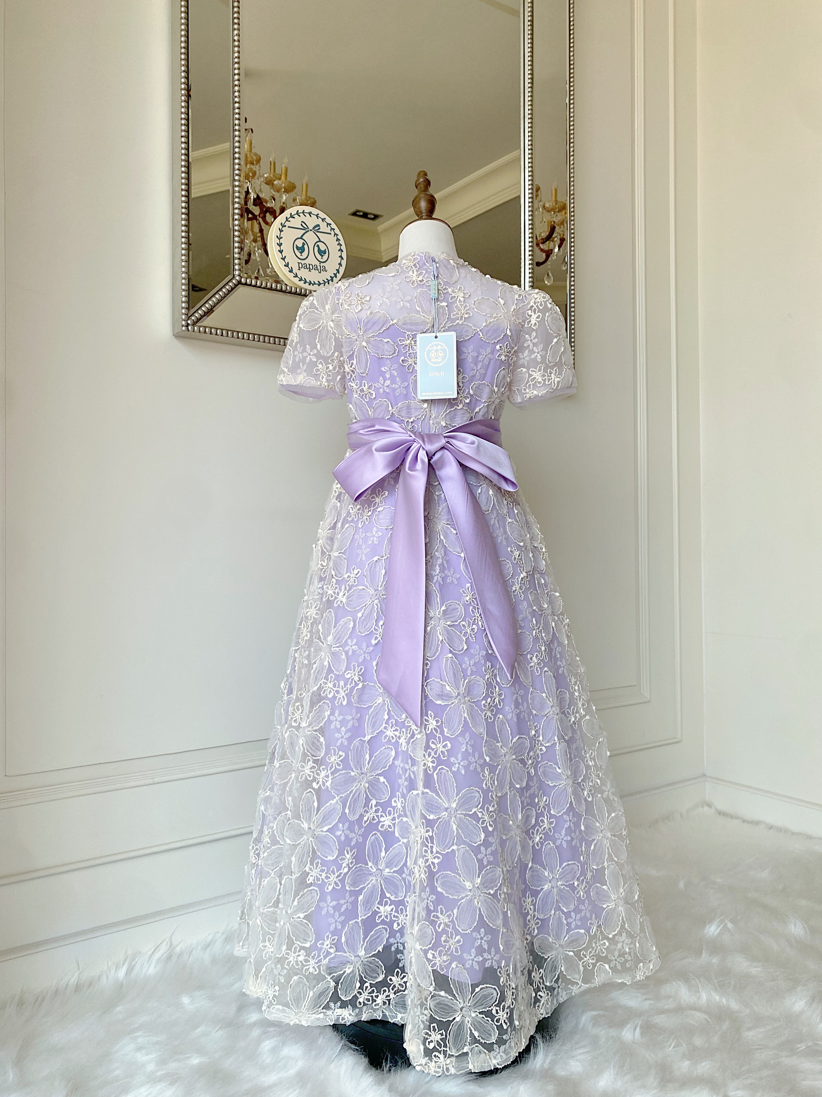 เดรสออกงานราตรียาวแขนตุ๊กตา (งานไฮพรีเมี่ยม) ผ้าลูกไม้ฉลุโทนสีม่วง ลุคผู้ดี สวยคลาสสิค