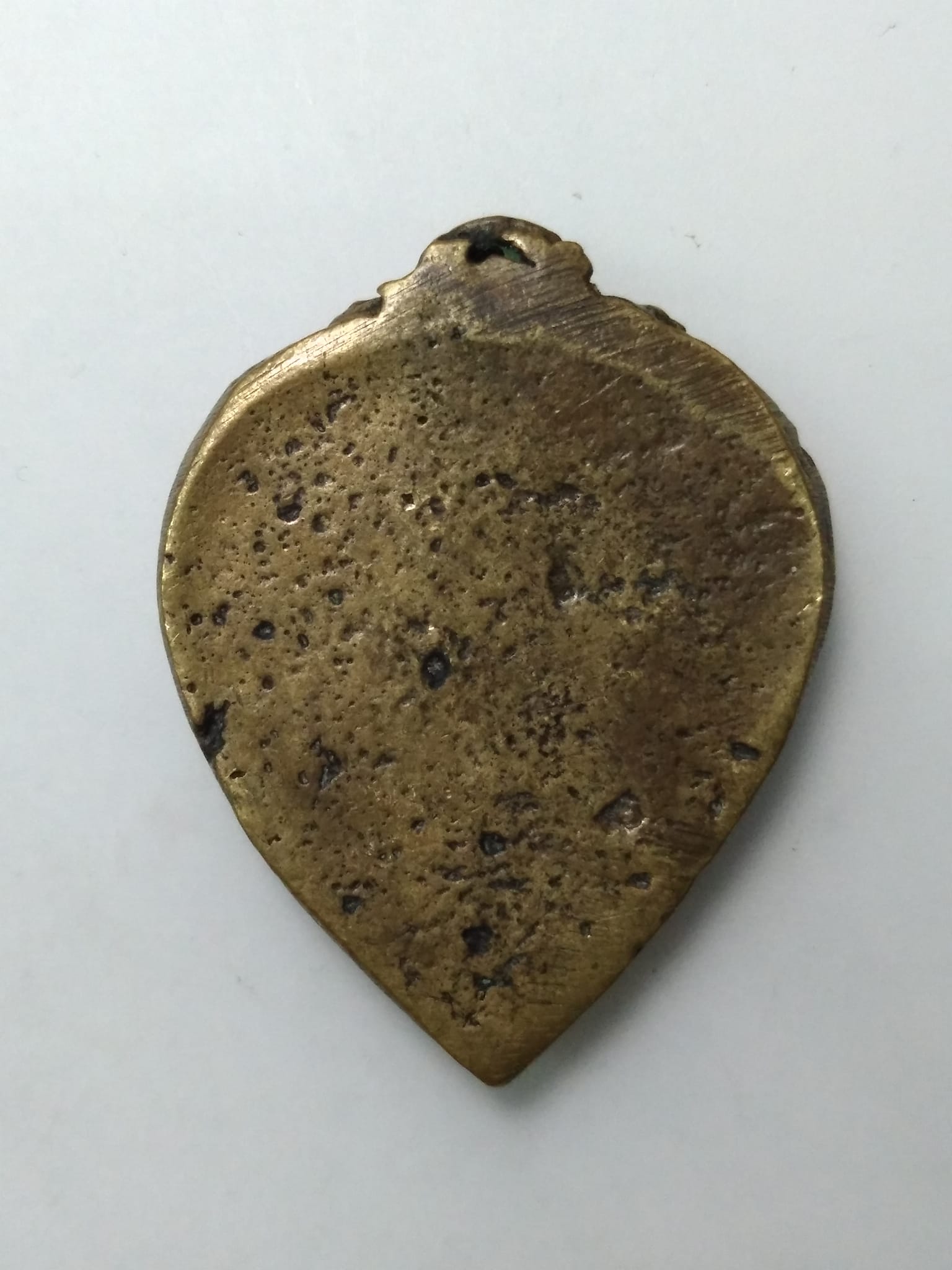 E439 เหรียญหล่อรูปหัวใจหลวงพ่อเงิน วัดบางคลาน จ.พิจิตร