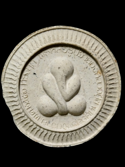 F123