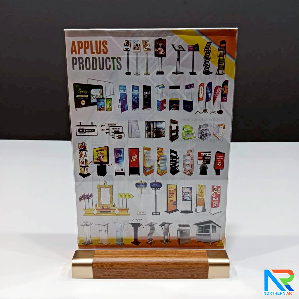 ป้ายตั้งโต๊ะ ฐานไม้ พร้อมอะคริลิคใส สอดงานพิมพ์ด้านข้าง โชว์งานพิมพ์ 2 ด้าน