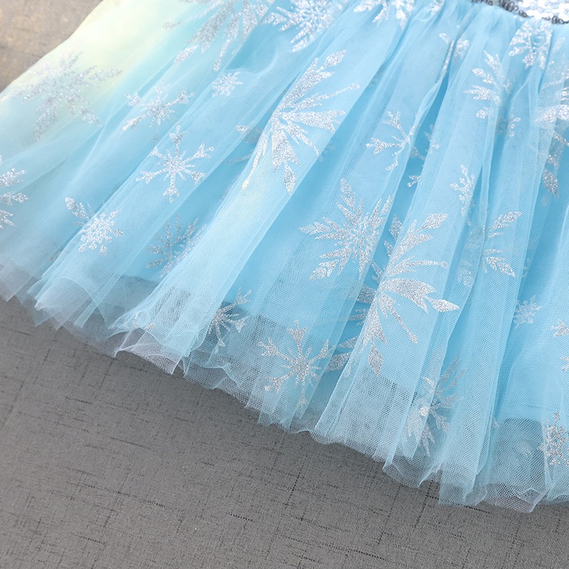 ชุดเจ้าหญิงเอลซ่า รุ่นเด็กเล็ก แขนกุดปักเลื่อมพร้อมผ้าคลุมสกรีนลาย Snow Flake