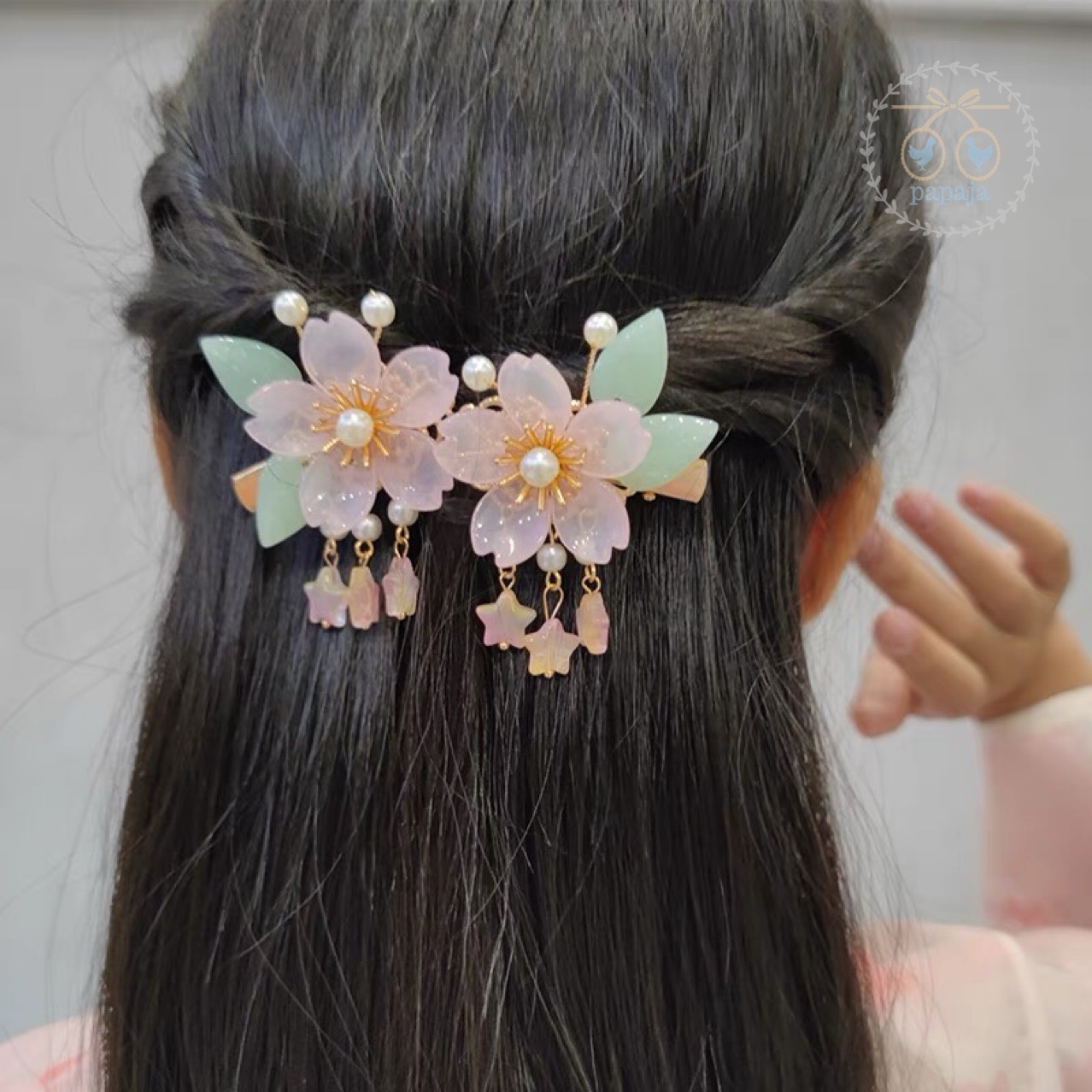 (No.191) ขายเป็นคู่ กิ๊ฟติดผมตรุษจีน ประดับหินสีชมพูอ่อนรูปดอกเหมย
