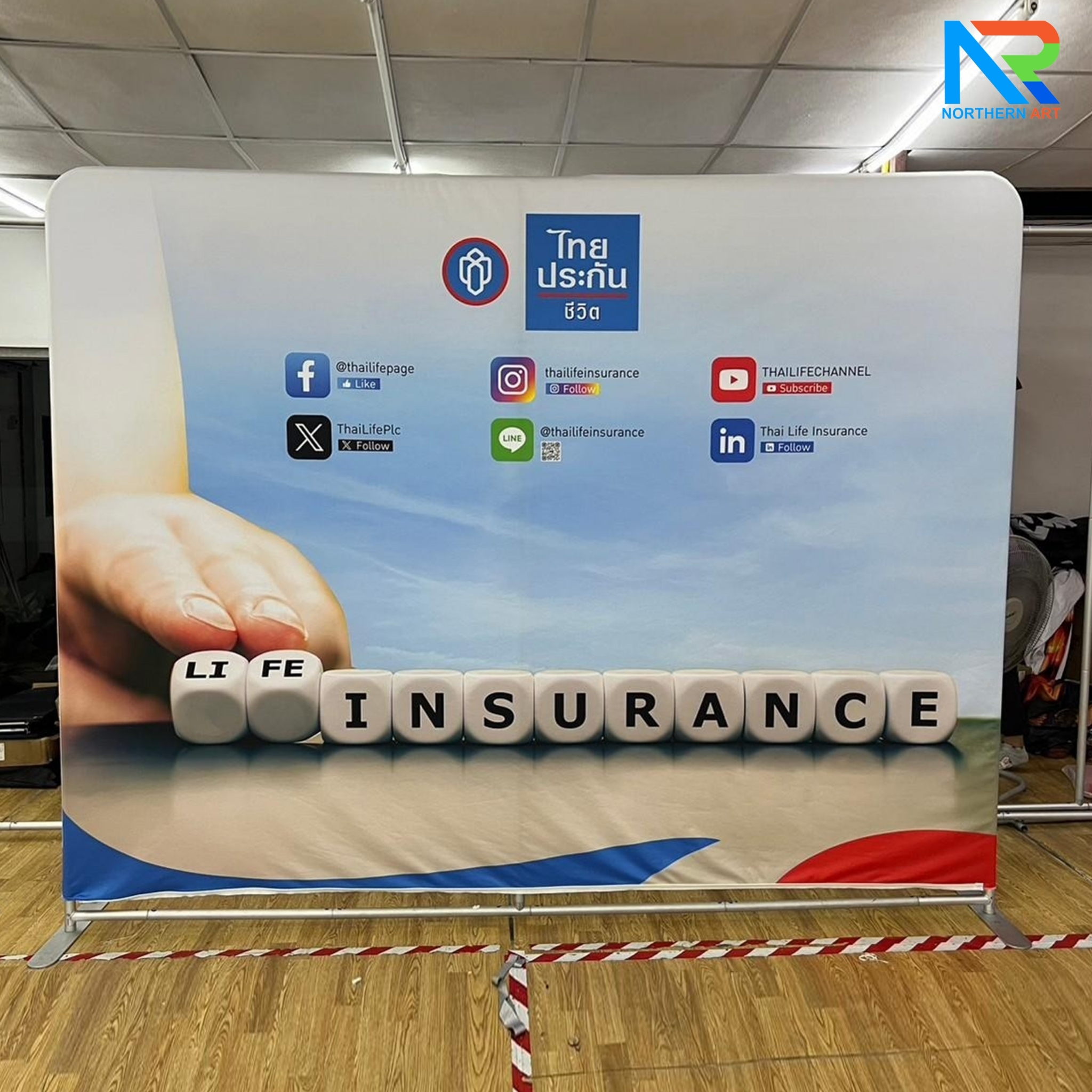 แบคดรอปผ้า (Fabric Backdrop) รุ่นตรง Savvy ขนาด (H)180 x (W)120-1000 cm. โครงอะลูมิเนียม ถอดประกอบได้ แถมฟรี! กระเป๋าใส่อุปกรณ์ 1 ใบ