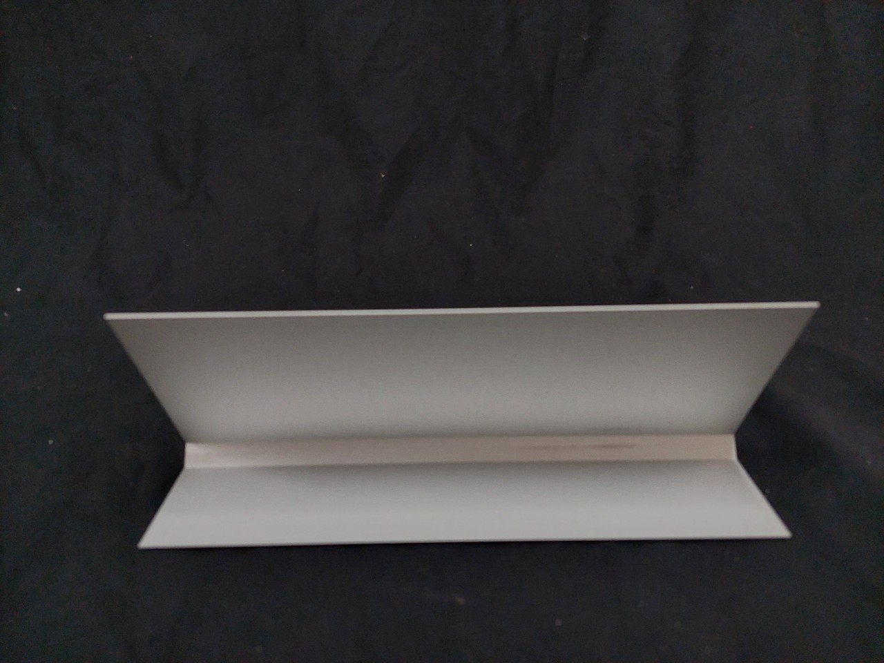 ป้ายชื่อตั้งโต๊ะ ป้ายสอด ขนาด 9.5x24 ซม. สีเงิน วัสดุ อะลูมิเนียม สีบรอนซ์เงิน