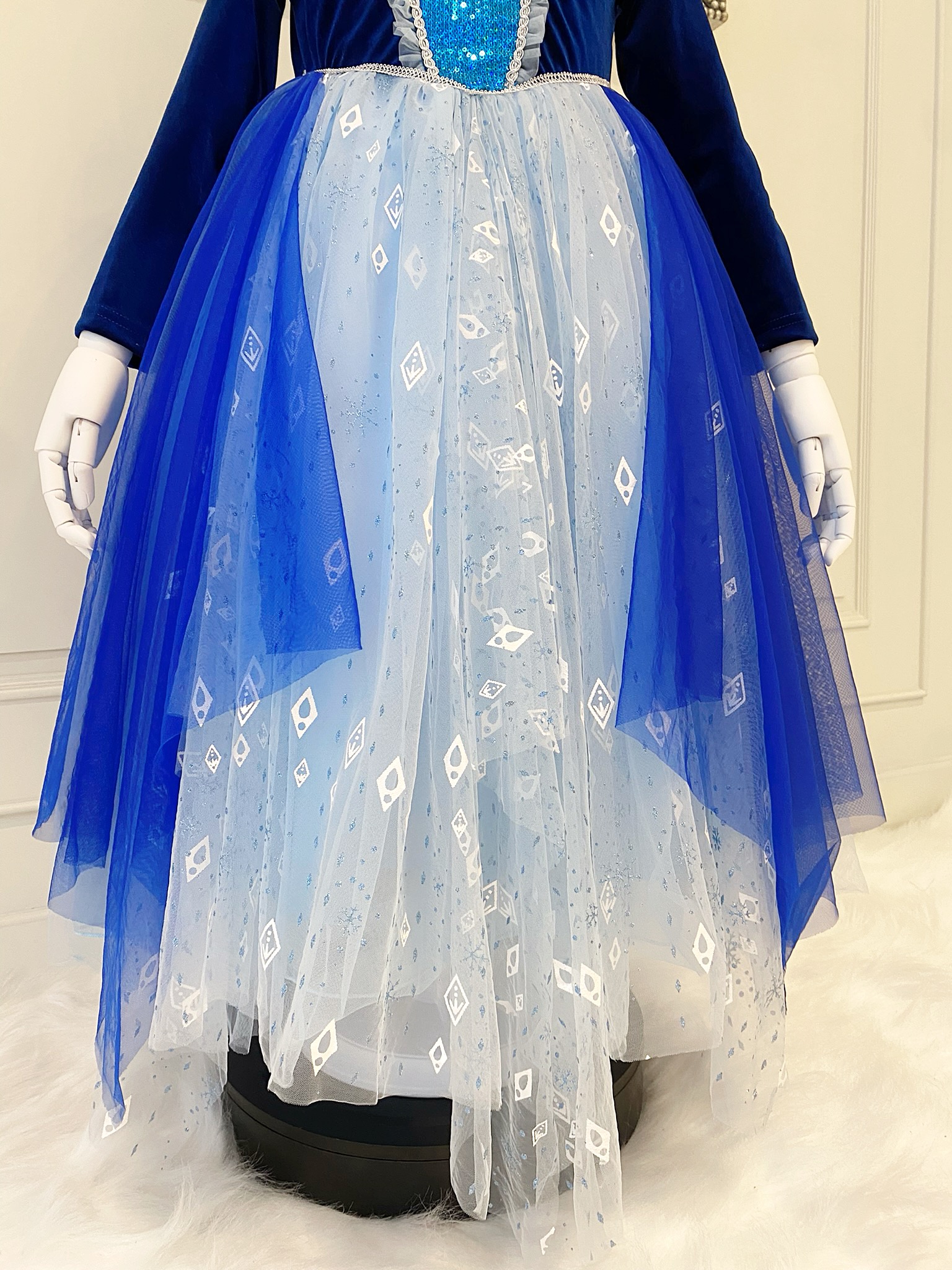 ชุดเจ้าหญิงซินเดอเรลล่าสีนำ้เงินหรูหรา