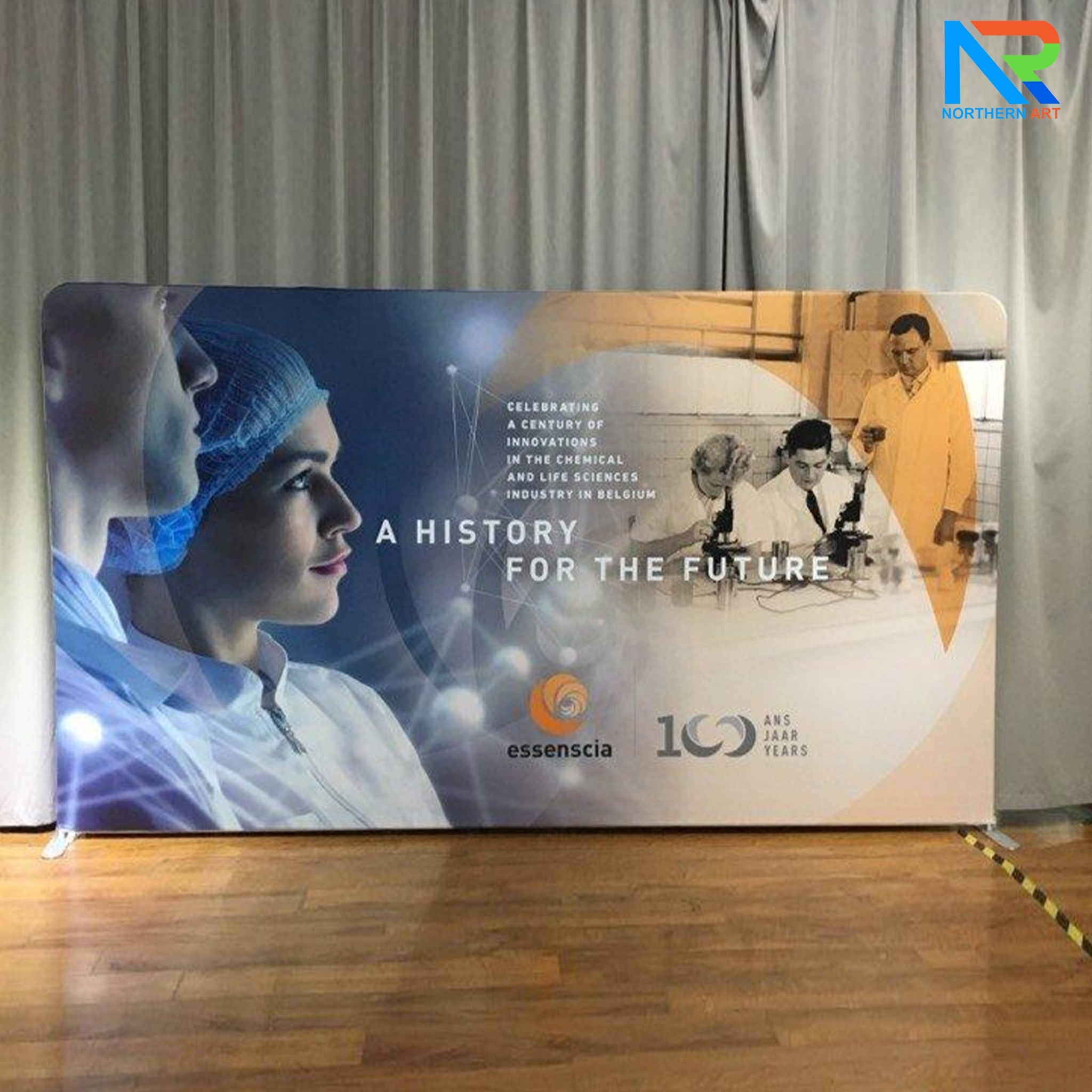 แบคดรอปผ้า (Fabric Backdrop) รุ่นตรง Savvy ขนาด (H)180 x (W)120-1000 cm. โครงอะลูมิเนียม ถอดประกอบได้ แถมฟรี! กระเป๋าใส่อุปกรณ์ 1 ใบ