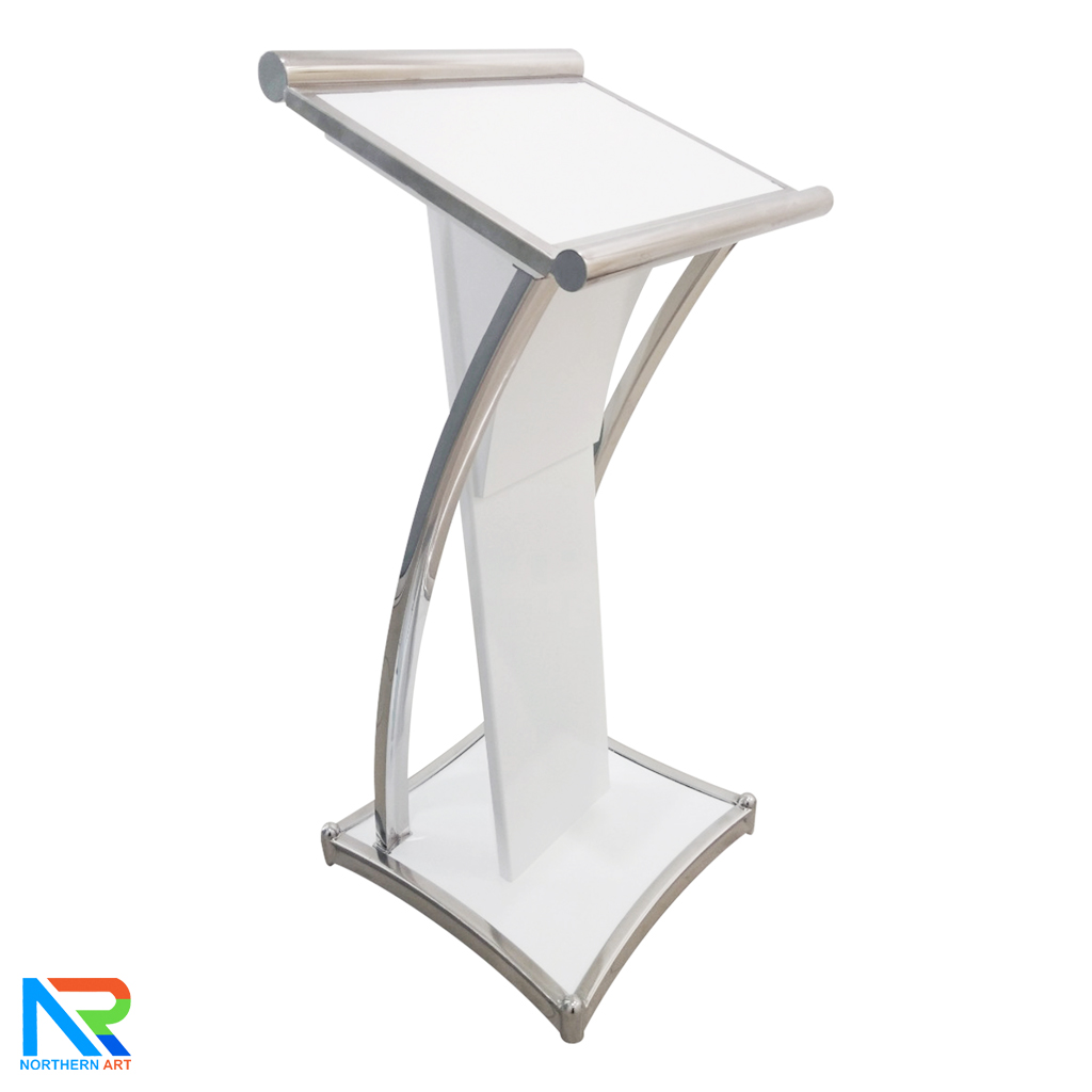 โพเดียมไม้สีขาว ตกแต่งสแตนเลส เกรด304 ขนาด (W) 47 x (D) 44 x (H)120 cm.