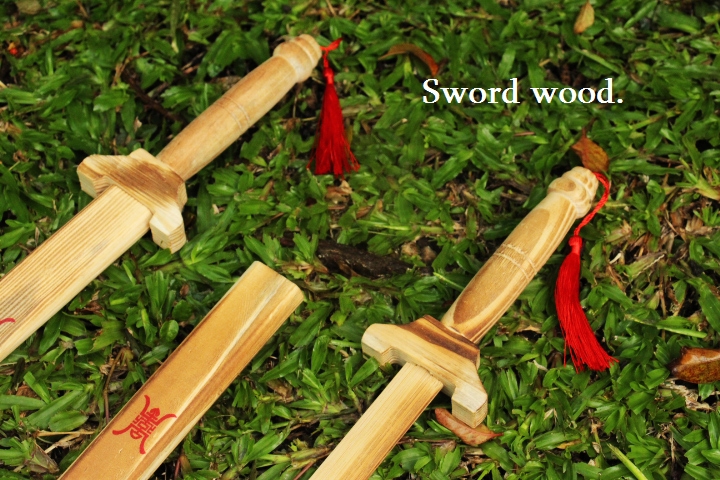 ดาบไม้สน ดาบซามูไรไม้ ซามูไรไม้ ดาบคอสเพลย์ ดาบ ซามูไรของเล่น ดาบของเล่น คาตะนะไม้ KENDO