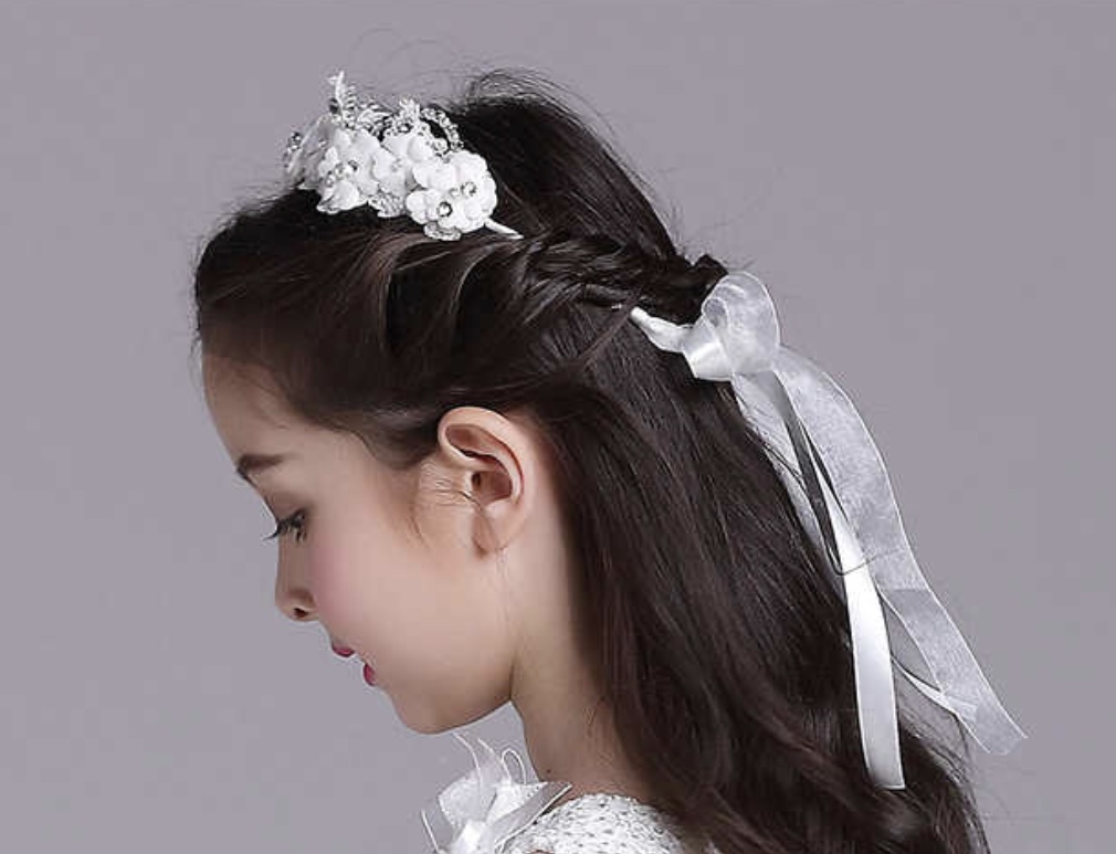มงกุฏดอกคามิเลียประดับเพชรไข่มุกคริสตัล สีขาว