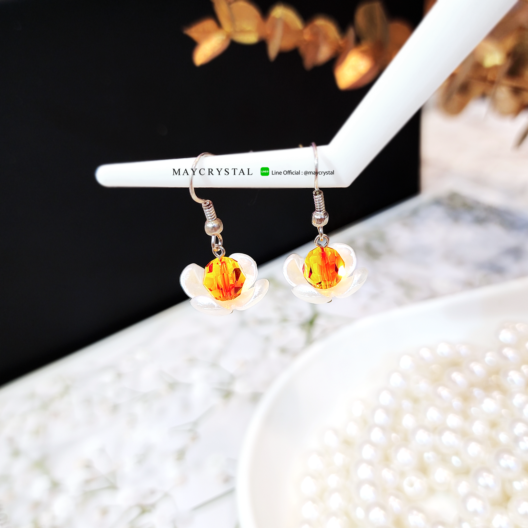 ต่างหูคริสตัลแบรนด์จากยุโรป (Embellished with Crystals from Austria)