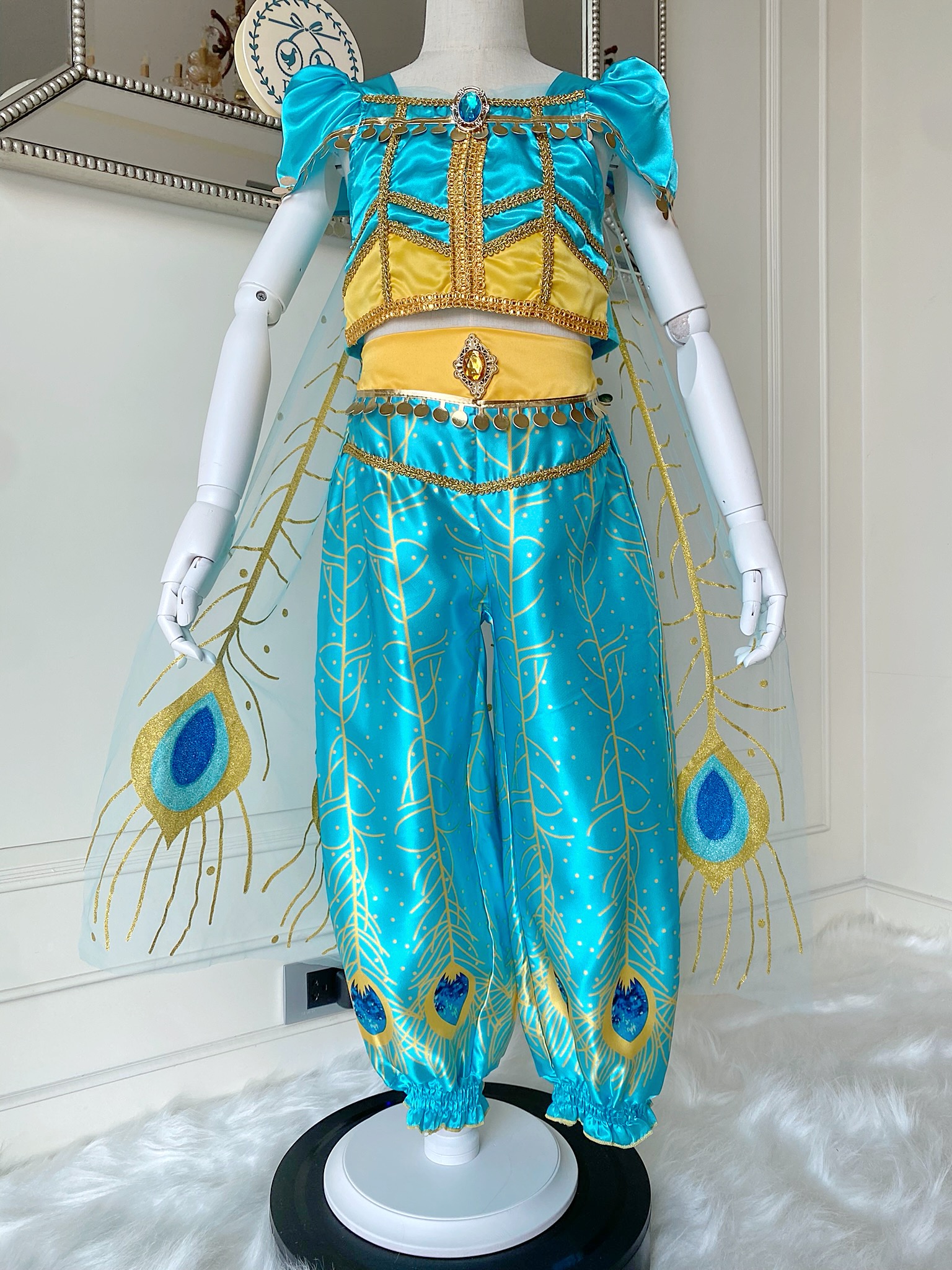 ชุดเจ้าหญิงจัสมิน (Jasmine) รุ่นมีผ้าคลุมไหล่และที่คาดผม