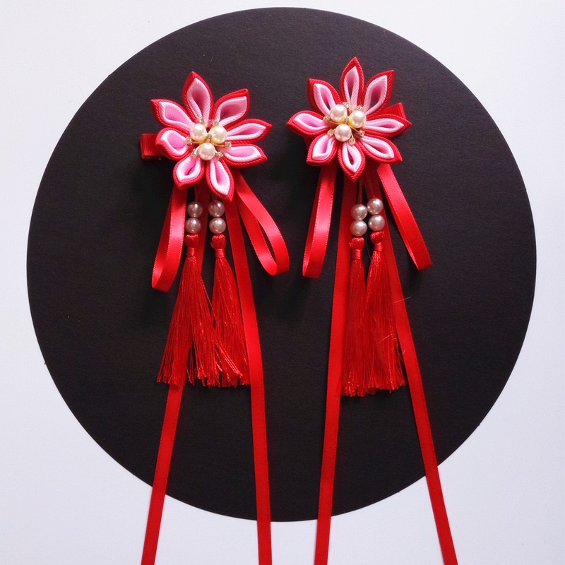 (No.207) ขายเป็นคู่ กิ๊ฟติดผมตรุษจีน ดอกไม้ผ้าสีแดงตัดกับสีชมพู