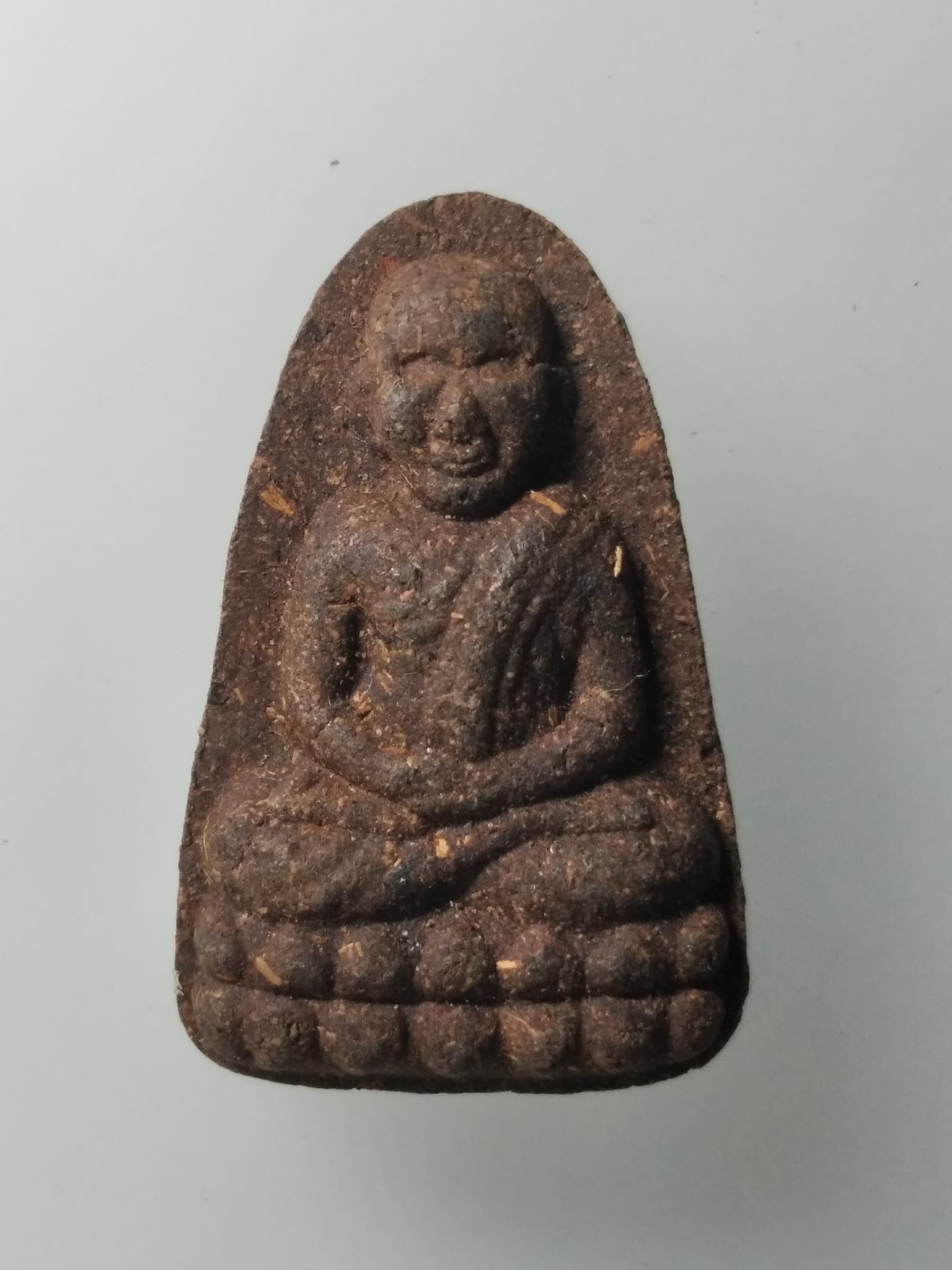 H028 พระเนื้อผงหลวงปู่ทวด หลังยันต์ วัดประโดก ตำบลหมื่นไวย อำเภอเมือง จังหวัดนครราชสีมา