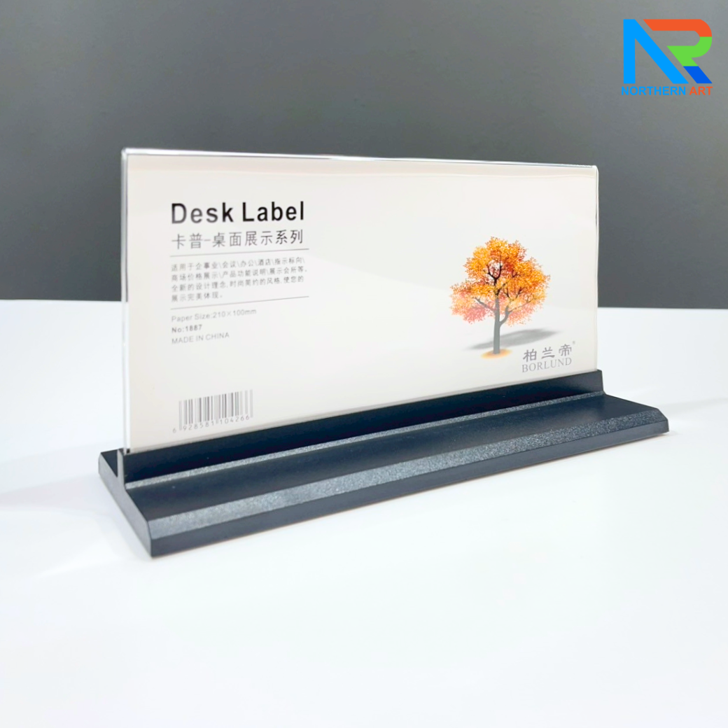 ป้ายชื่อตั้งโต๊ะ สีดำ ขนาด (W)21 x (D)7 x(H)11.5 โชว์งานพิมพ์ได้ 2 หน้า ถอดประกอบได้