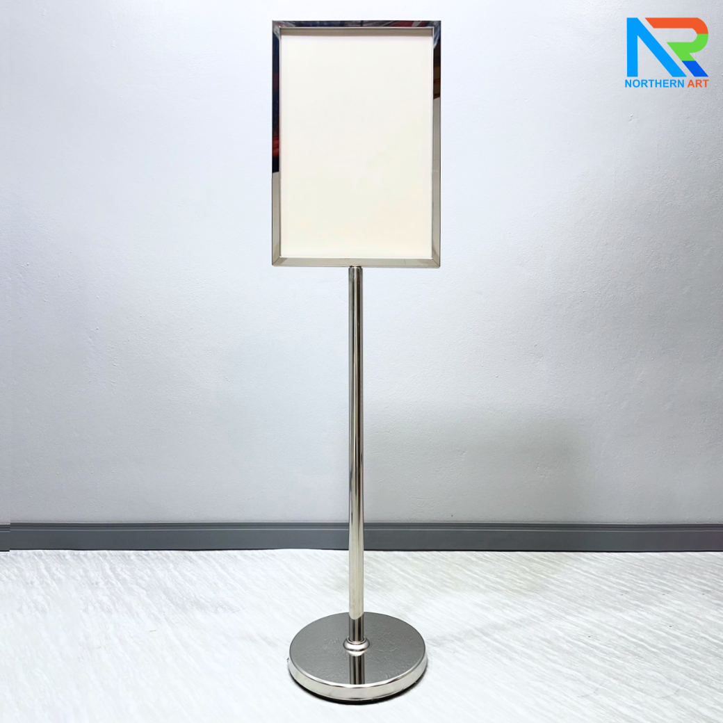 SALE! โปสเตอร์สแตนด์ สแตนเลส201 แนวตั้ง ขนาดA2 ฐานกลม โชว์ภาพ2ด้าน ถอดประกอบได้