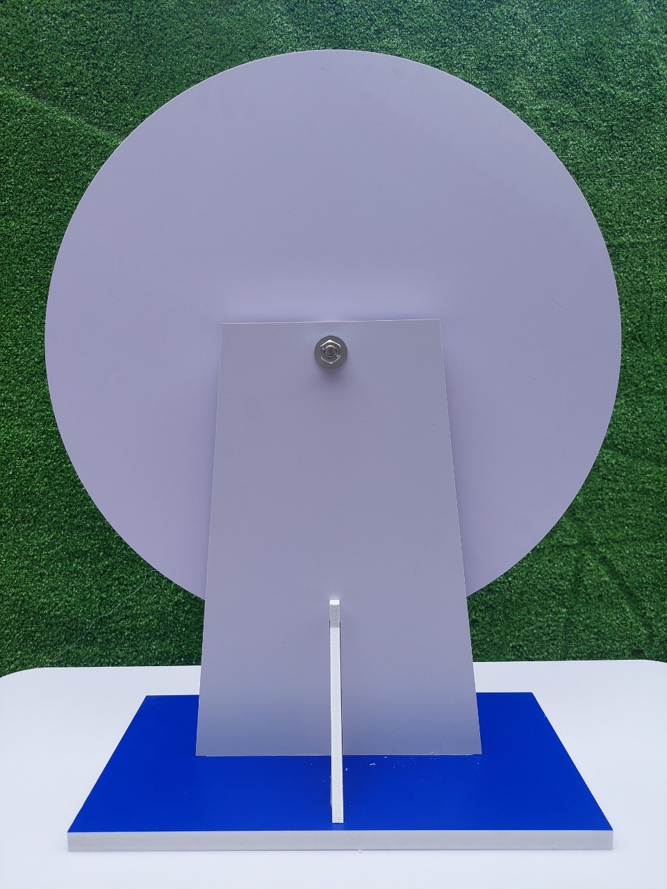 เกมส์วงล้อตั้งโต๊ะ ขนาดวงล้อ 50 ซม. สูง 61.5 ซม. วัสดุพลาสวูดสีขาว หนา 8-15 มม. ถอดประกอบได้