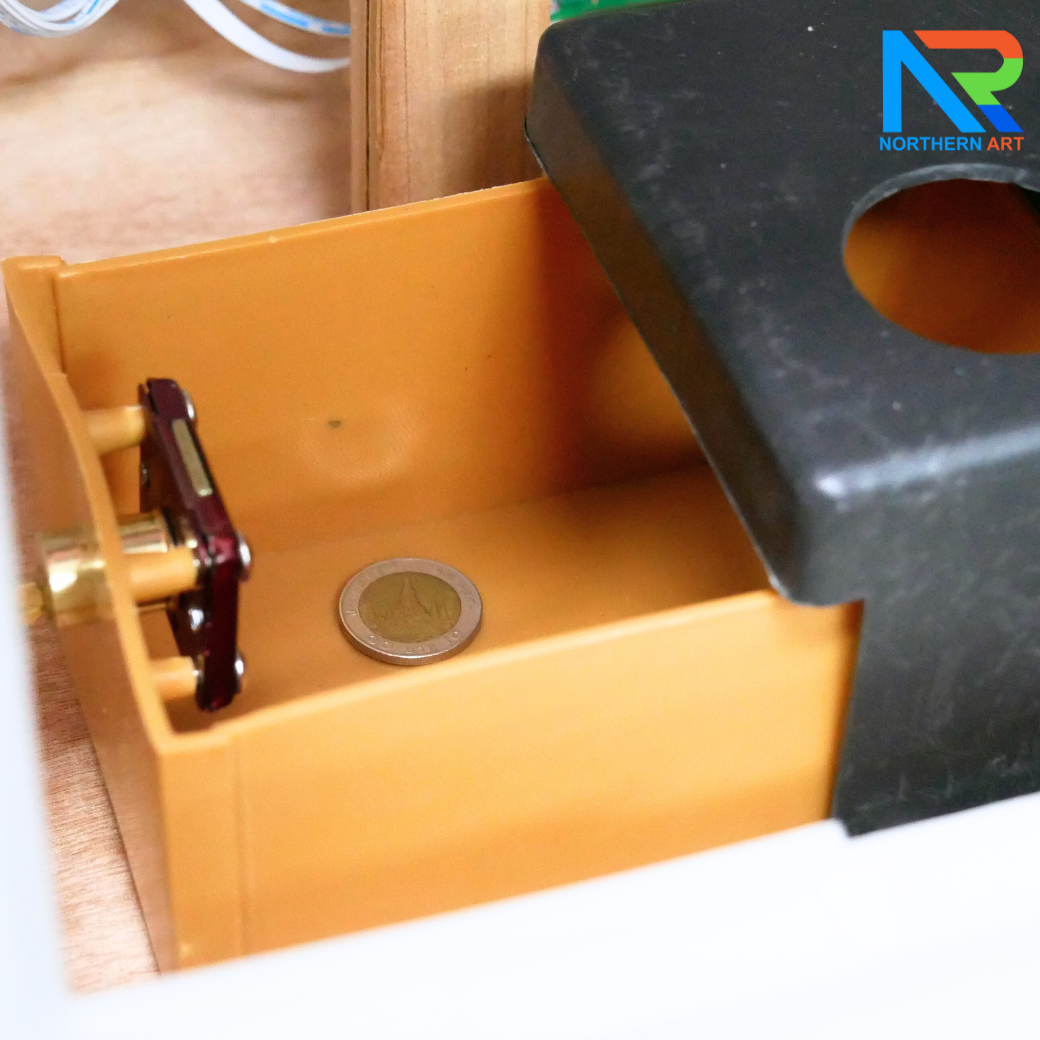 เกมส์ตีตุ่น ขนาด (W)60 x (D)40 x (H)70 cm. พร้อมไฟ LED นับคะแนน กุญแจสำหรับไขตู้เกมส์ 4 ดอก พร้อมเหรียญโลหะ 10 เหรียญ