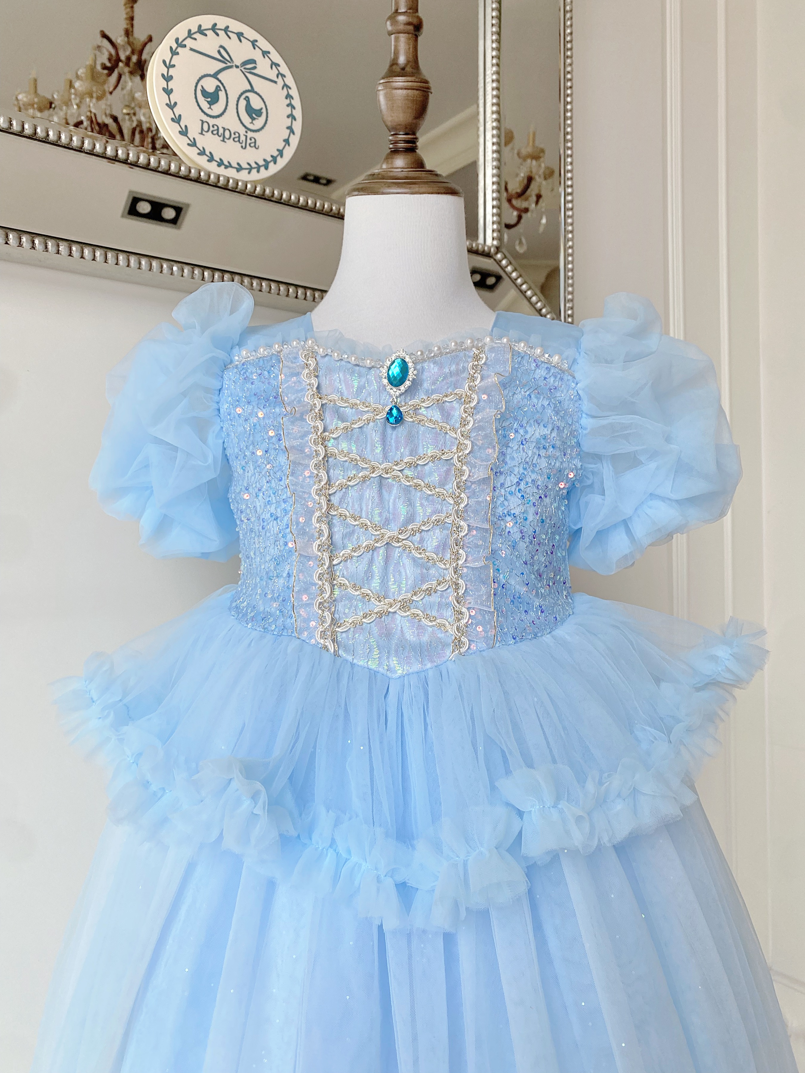 ชุดเจ้าหญิงซินเดอเรลล่าแขนตุ๊กตา ช่วงเอวต่อระบายผ้าโปร่ง 2 ชั้น