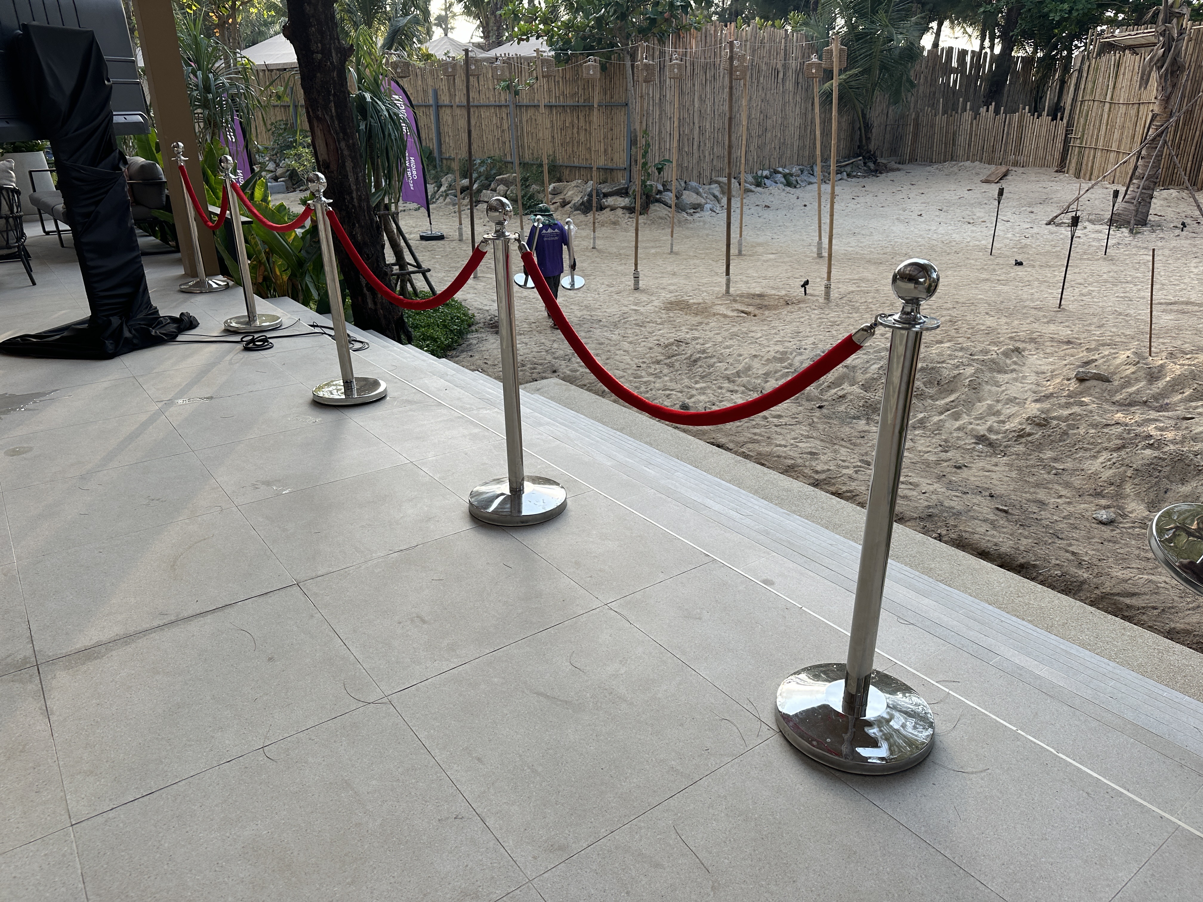 เสากั้นทางเดิน / เสากั้นบริเขต