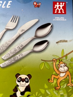 ช้อน + ส้อม + ช้อนตักขนม ตราตุ๊กตาคู่