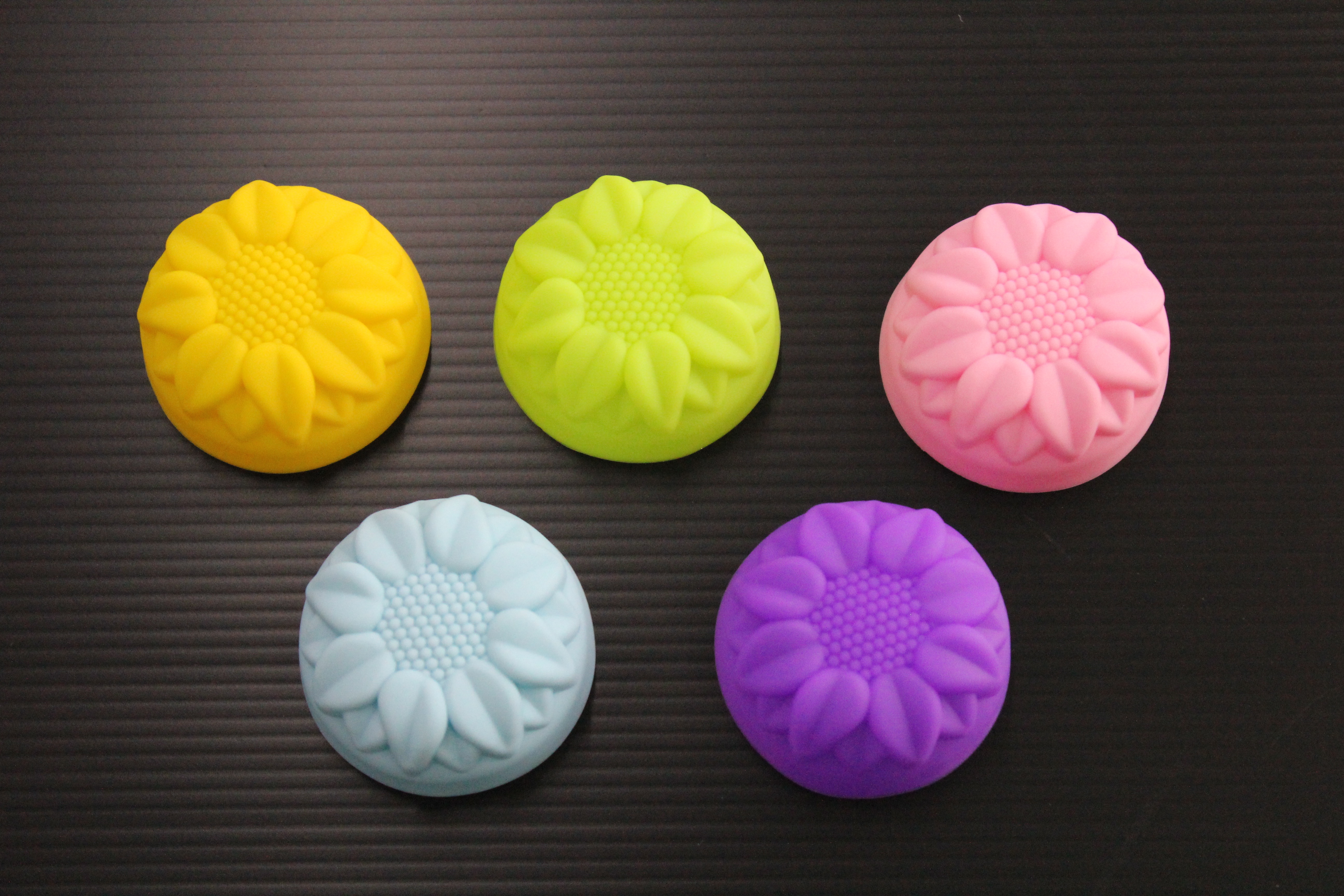 พิมพ์ซิลิโคน ดอกทานตะวันกลม 5 cm. (10ชิ้น)