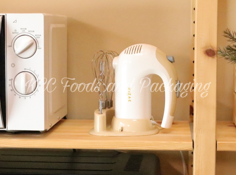 เครื่องผสมอาหาร N38D (มิเซ่ MiZae) ปรับความแรงได้ 5 ระดับ มีหัวตี 3 แบบ : หัวตีไข่ , หัวตีแป้ง , หัวตะกร้อตีวิปครีม เครื่องตีไข่ มอเตอร์แรง 300 W