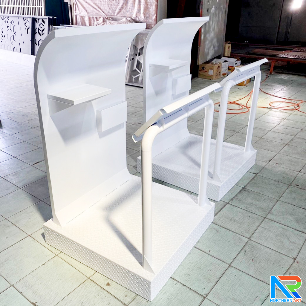 โพเดียมรปภ. รุ่นเหล็ก พ่นสีขาว ขนาด (W) 85 x (L) 85 (H) 135 ซม. แข็งแรง ทนทาน ( สั่งผลิตสีที่ต้องการได้ )