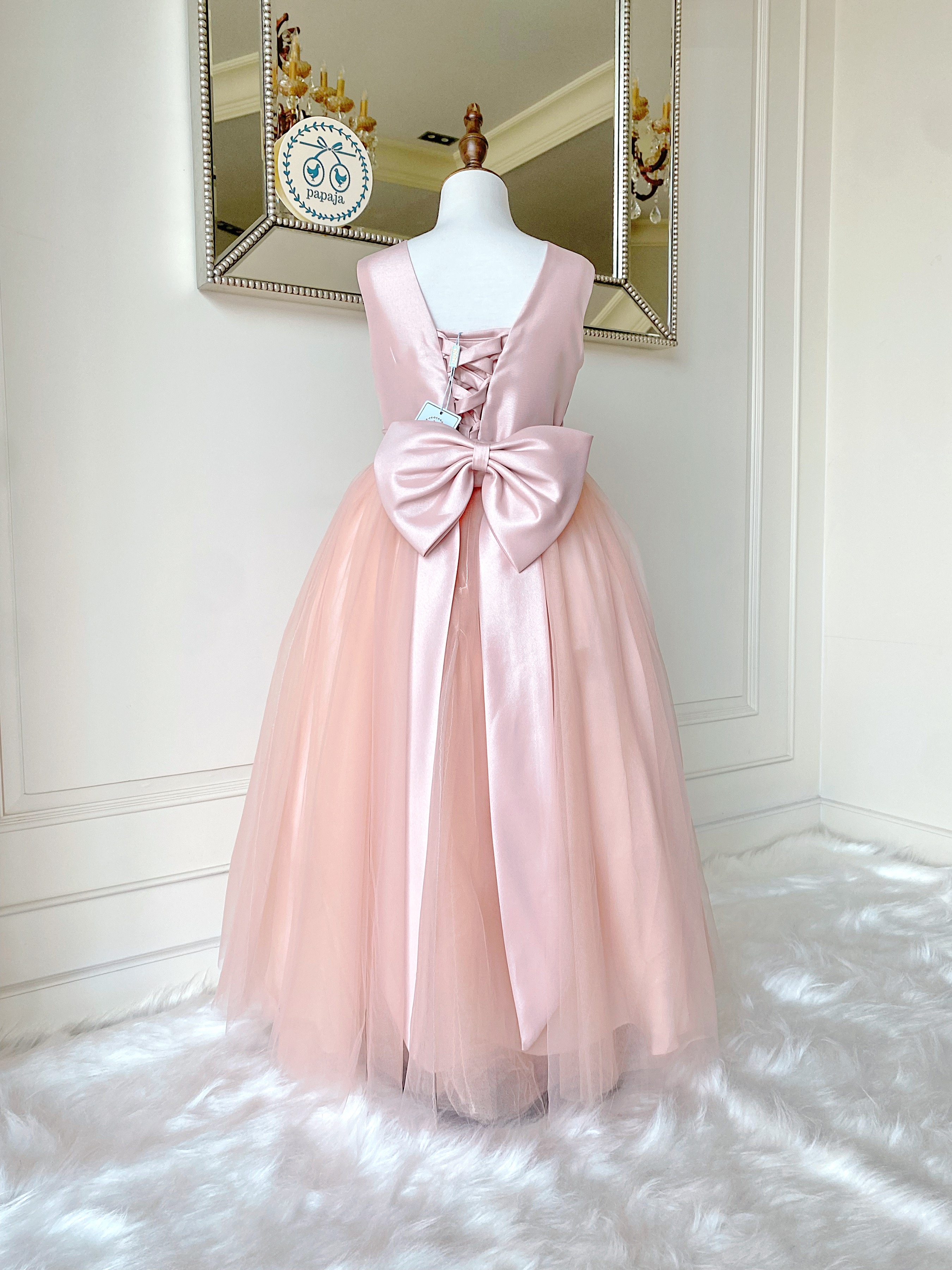 เดรสออกงานราตรียาวแขนกุด (งานไฮพรีเมี่ยม) สีชมพูหวานโทนพาสเทล ผ้า 2 Textures ช่วงบนผ้าดัสเชส ช่วงล่างผ้าแก้วเนื้อด้านสีชมพูพีช