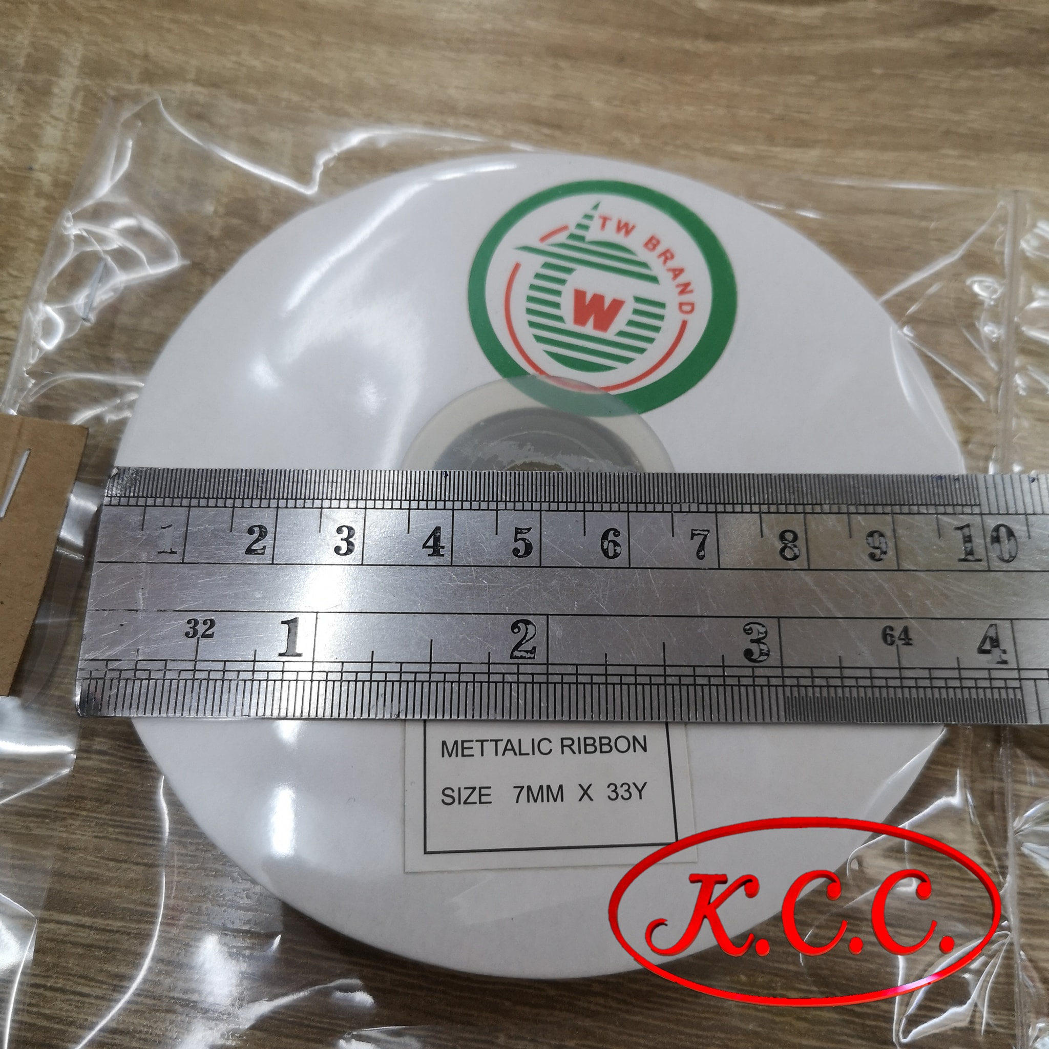 ริบบิ้นผ้า สีทอง (กว้าง 7 mm. x 33 Y) ริบบิ้นทำโบว์ / ริบบิ้นผูกโบว์ / ริบบิ้นห่อของขวัญ