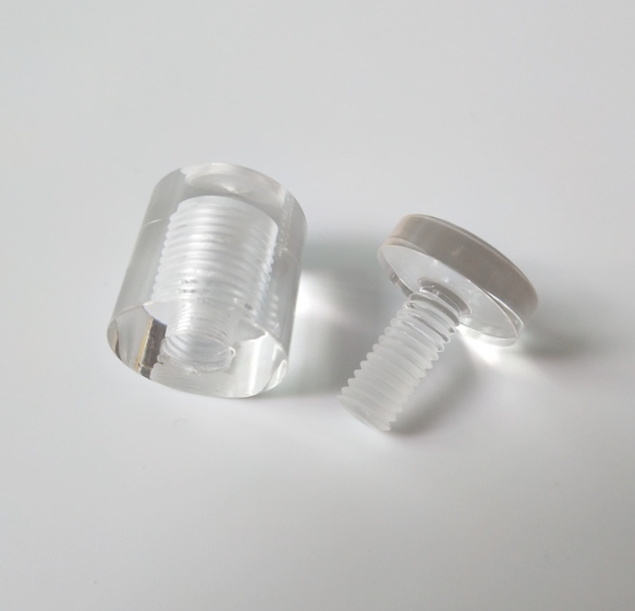 หมุดลอยอะคริลิคใส ยึดกรอบภาพ หมุดยึดกระจก ขนาด 19*25 mm. (สั่งขั้นต่ำ 4 อัน)